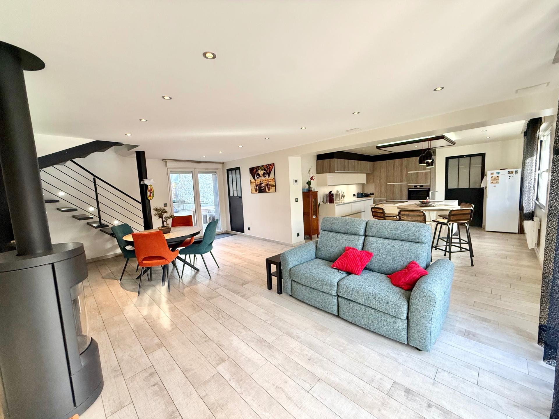 Miniature photo - 2 / 18