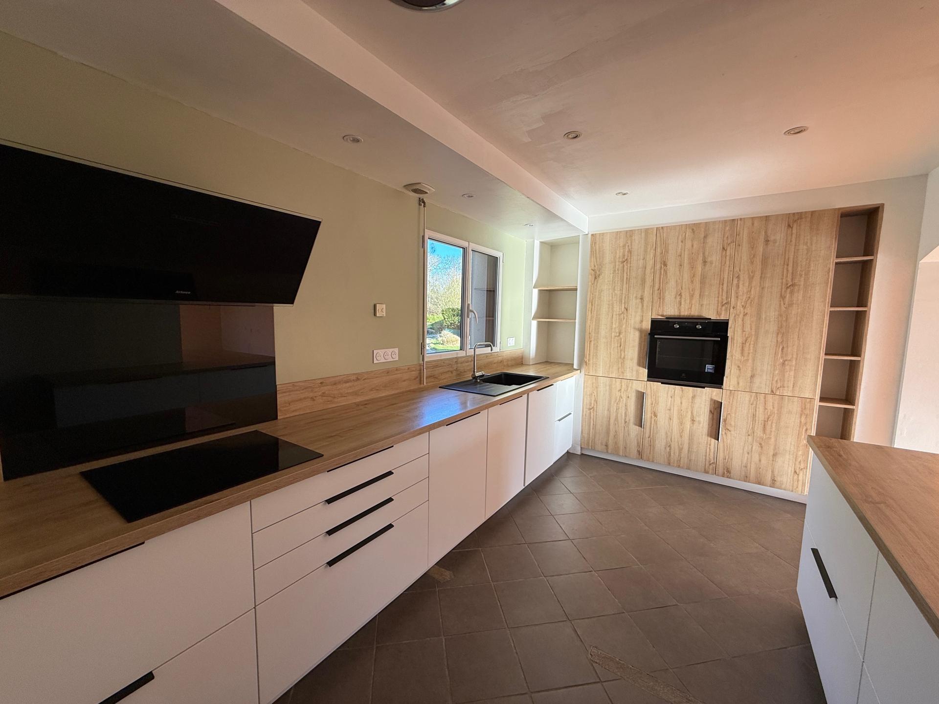 Miniature photo - 2 / 14