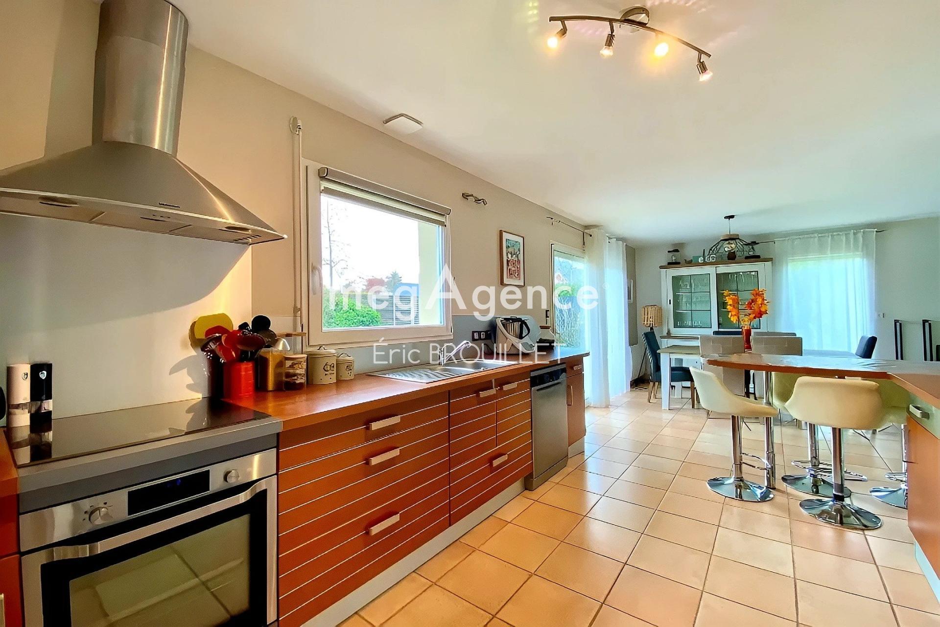 Miniature photo - 2 / 14