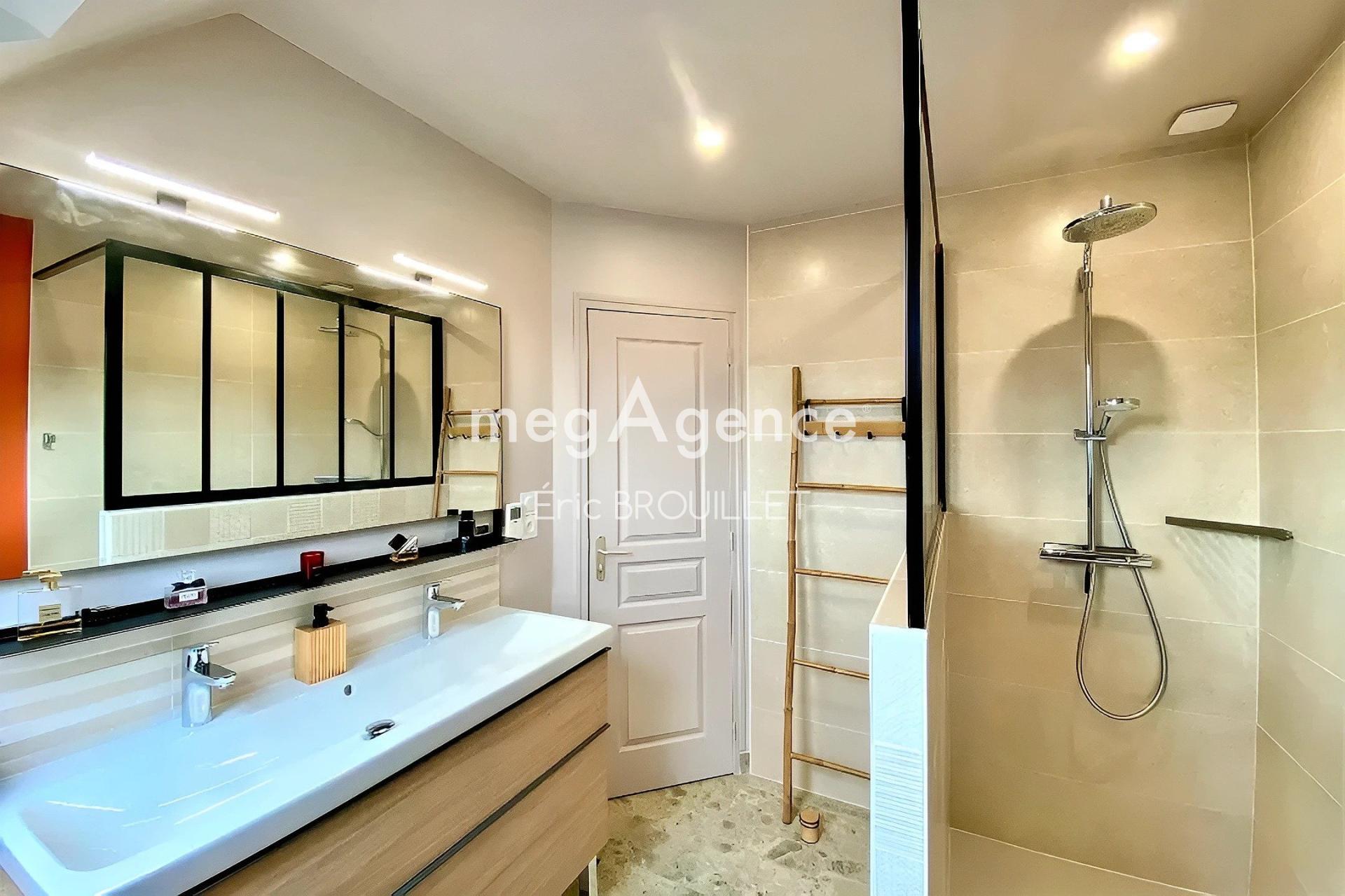 Miniature photo - 13 / 14