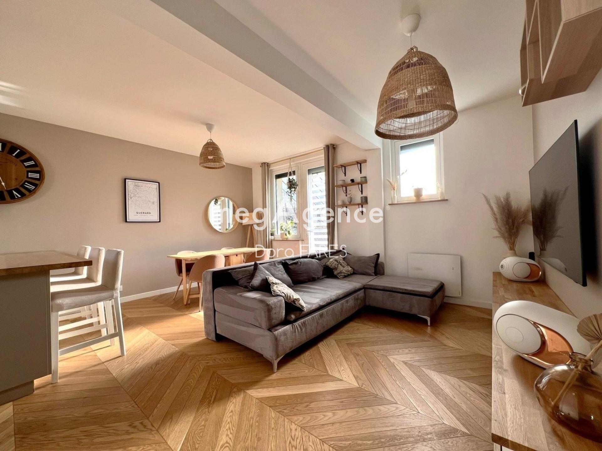 Miniature photo - 2 / 10