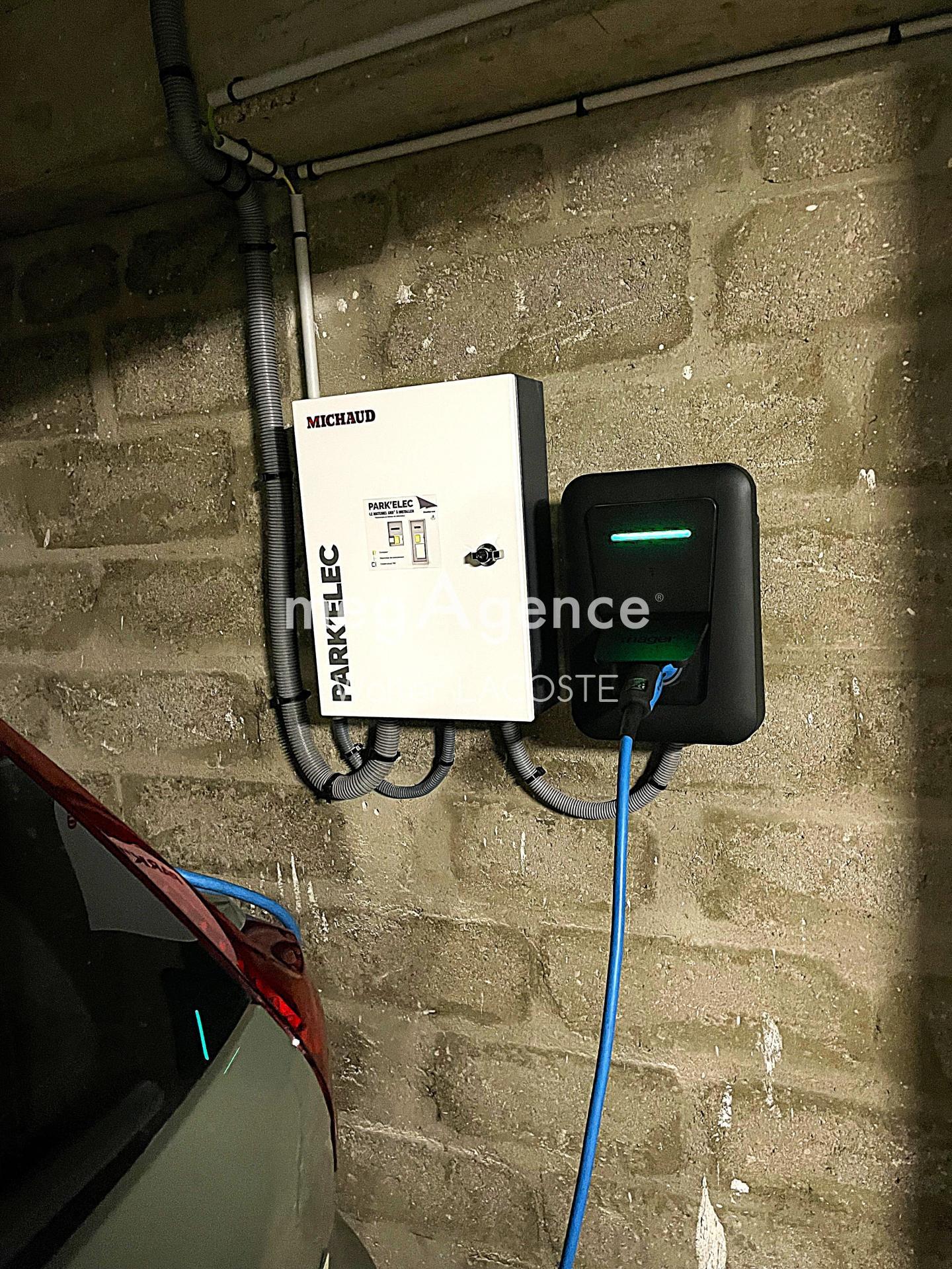 Miniature photo - 3 / 3