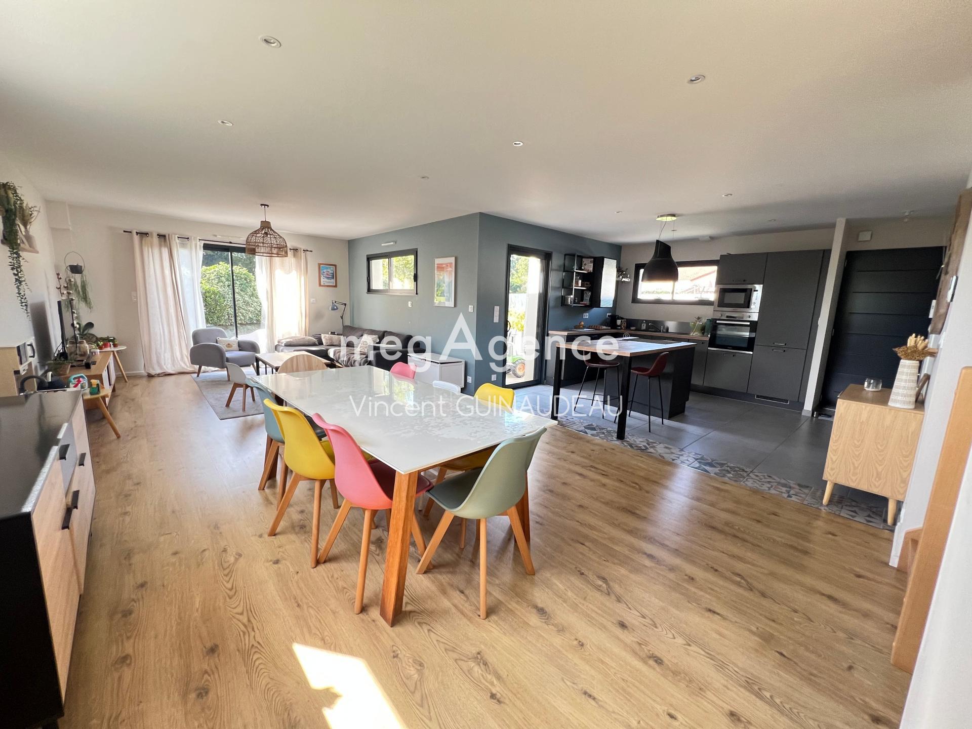 Miniature photo - 2 / 14