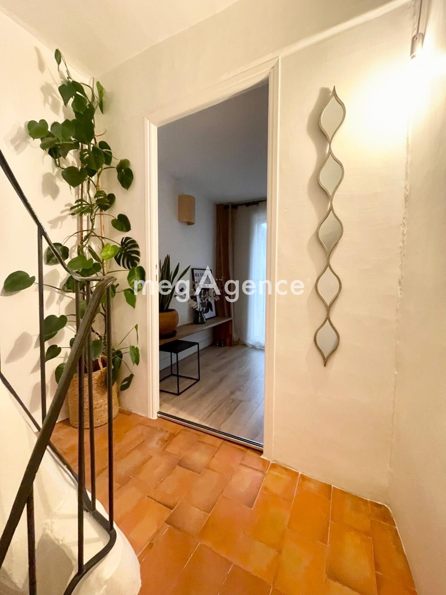 Miniature photo - 12 / 16