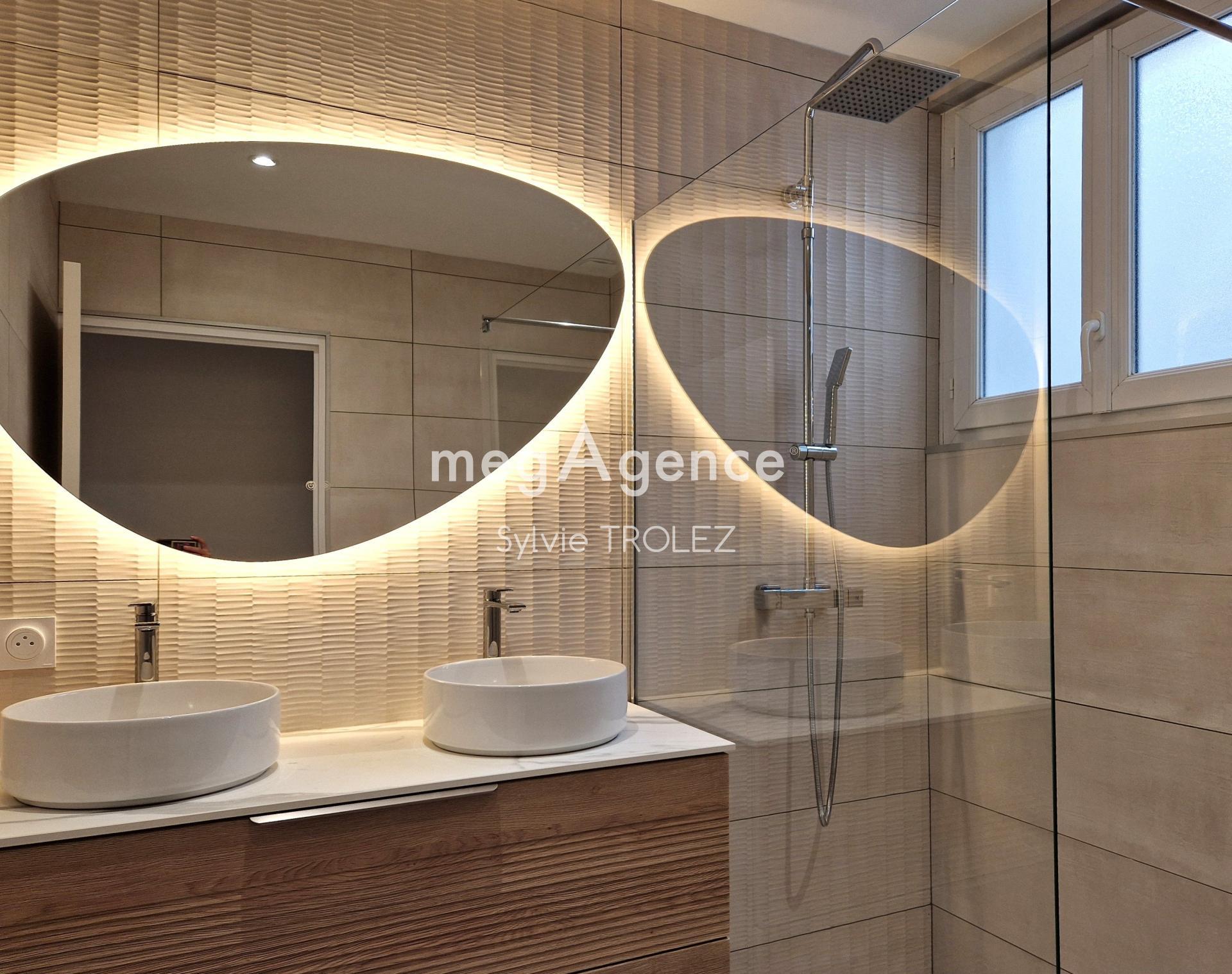 Miniature photo - 5 / 10