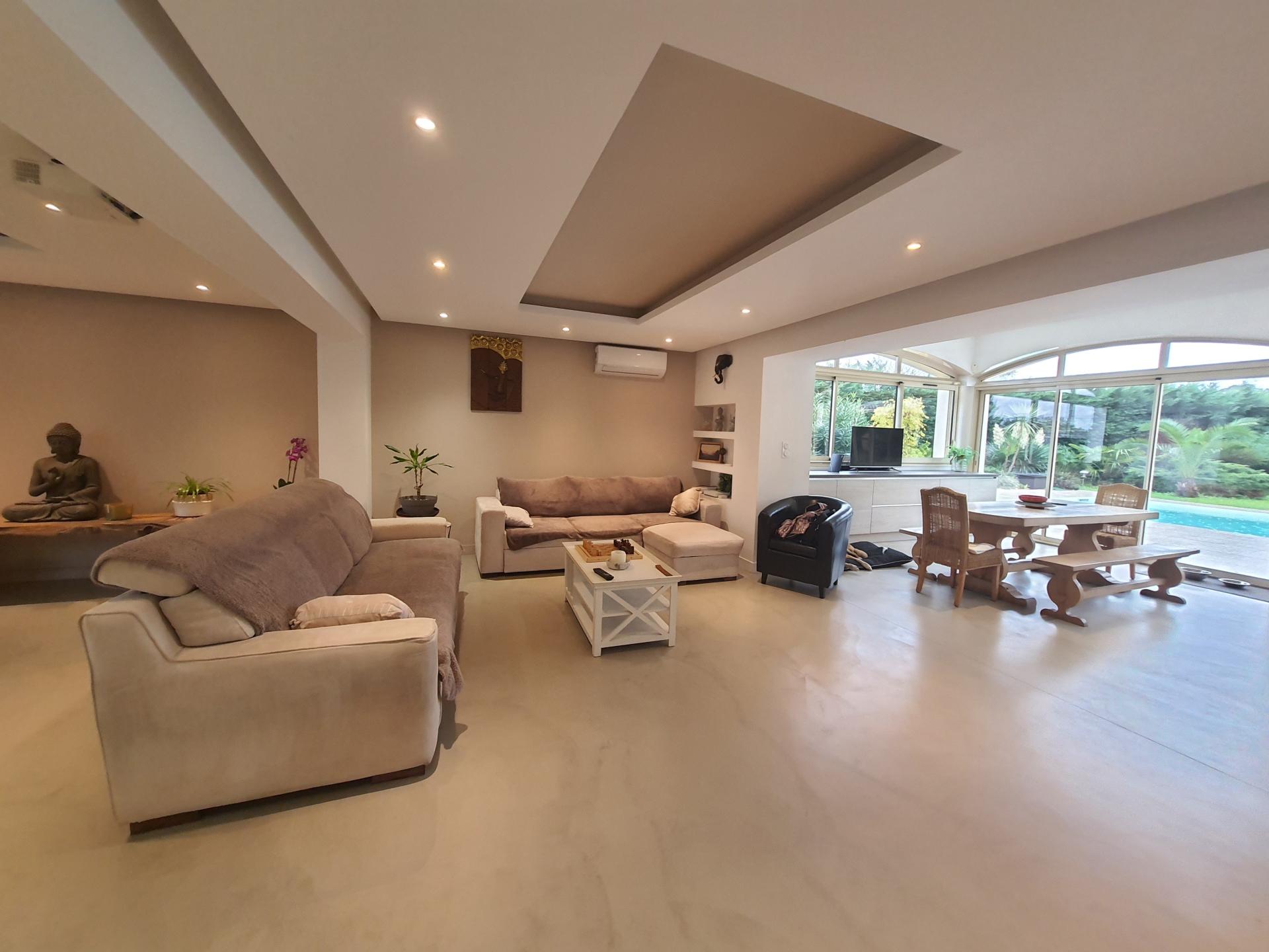 Miniature photo - 9 / 20