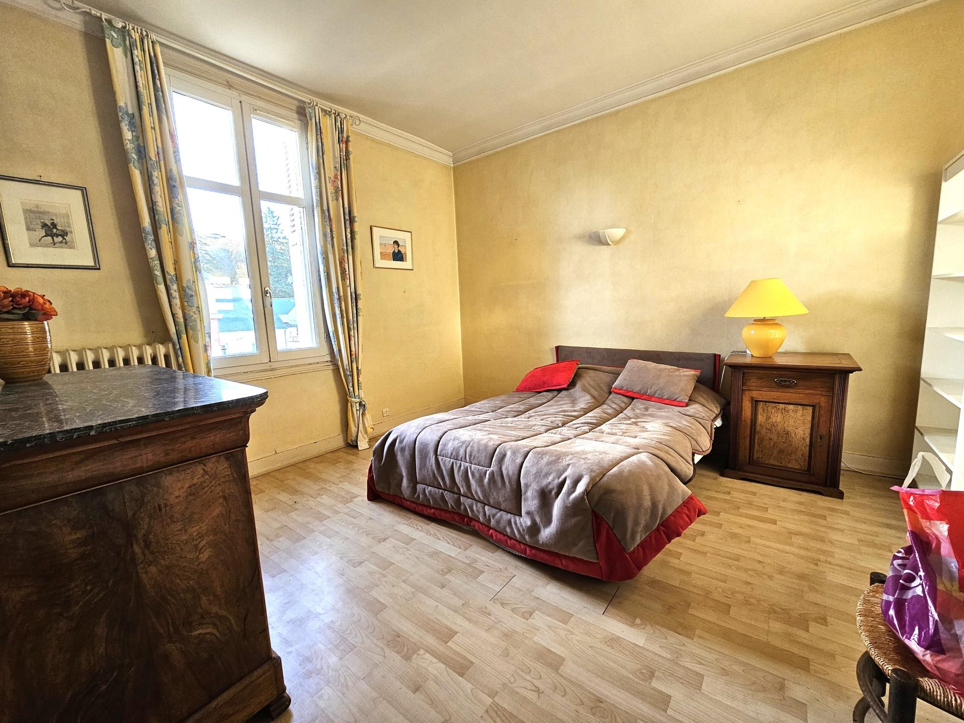 Miniature photo - 8 / 16