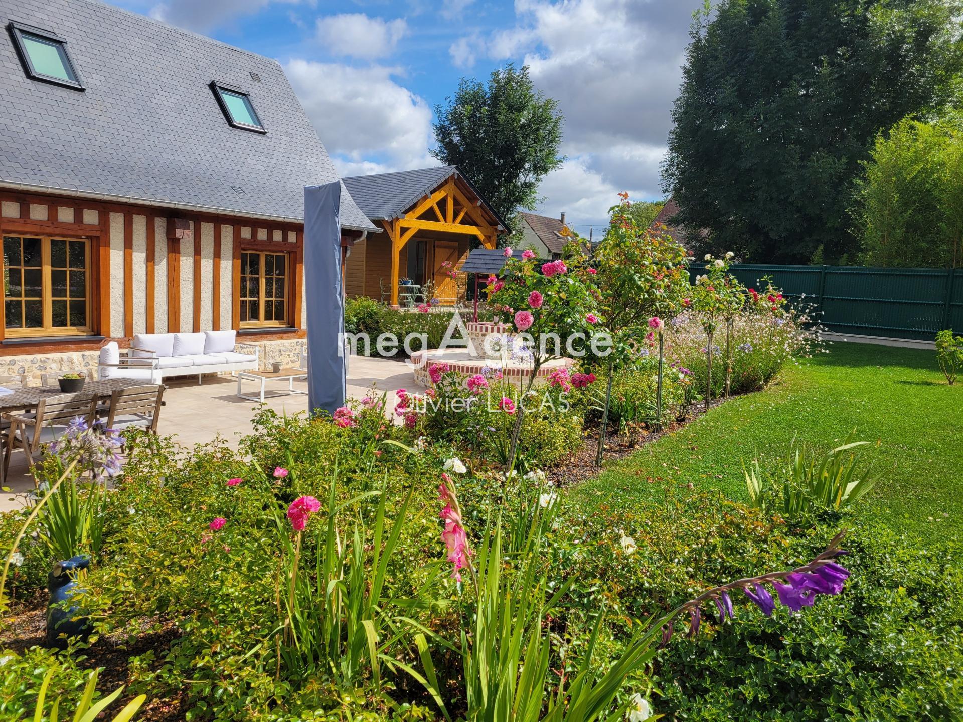 Miniature photo - 2 / 19