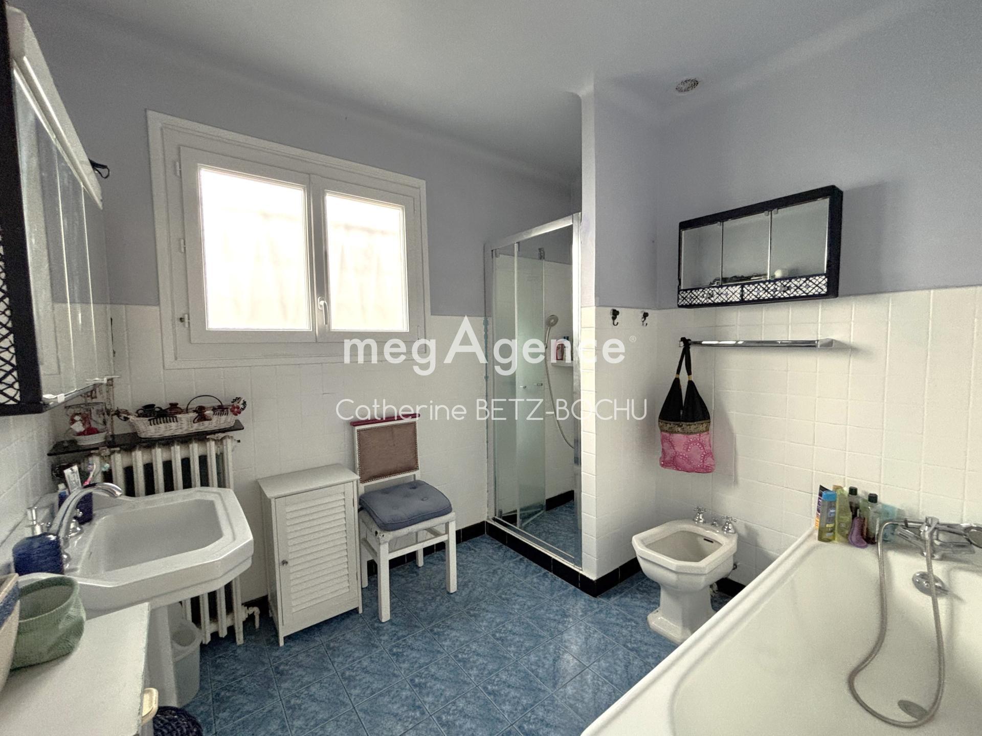 Miniature photo - 12 / 20