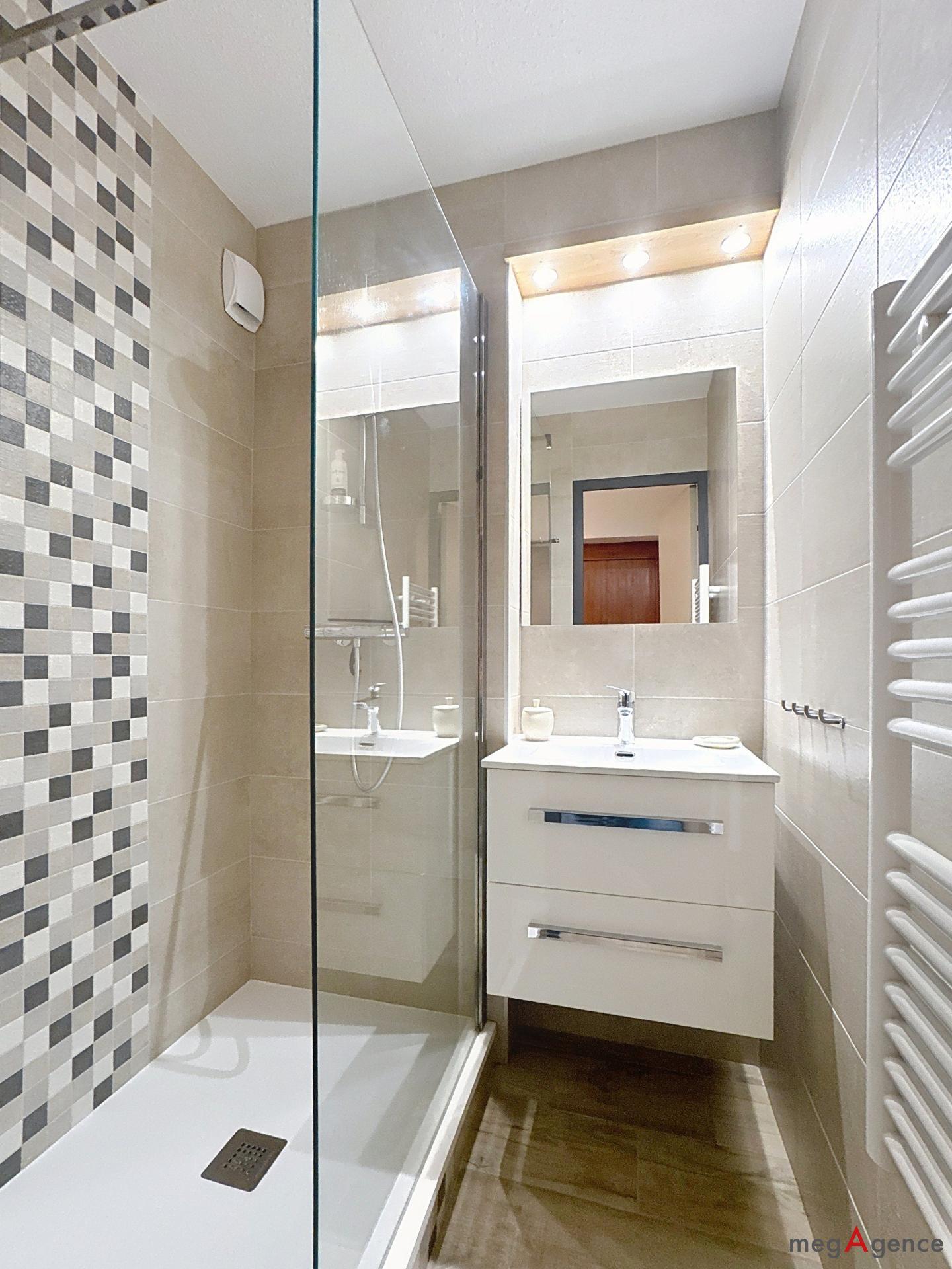 Miniature photo - 9 / 12