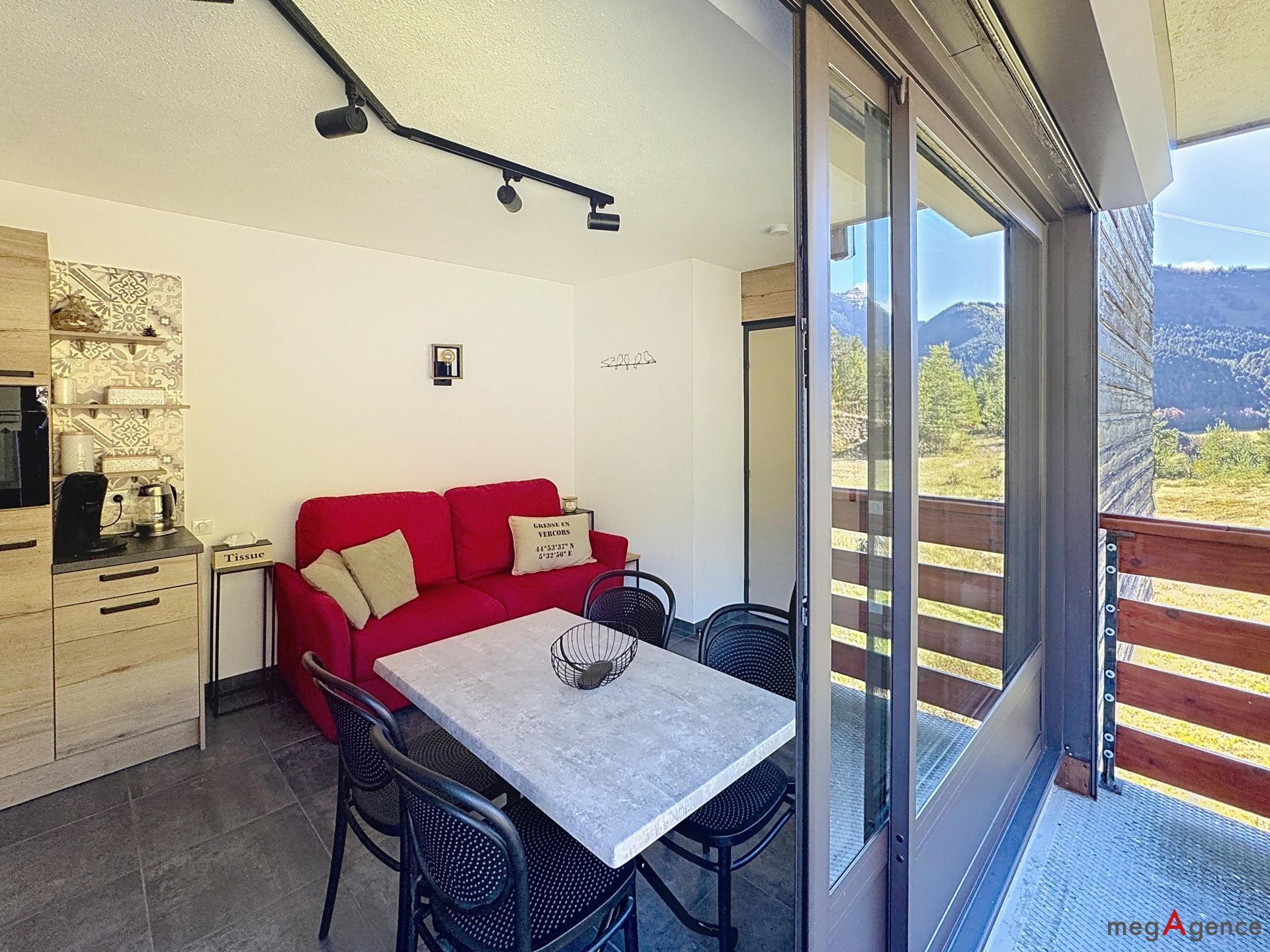 Miniature photo - 5 / 12