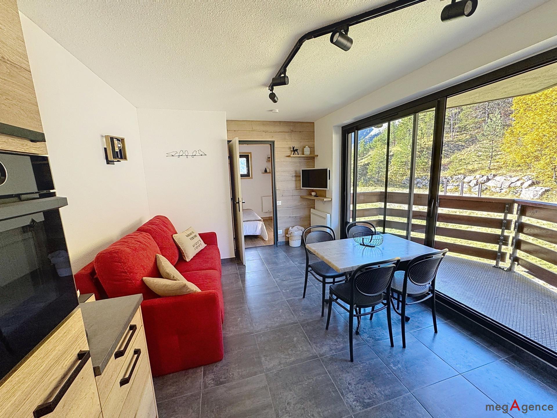 Miniature photo - 4 / 12