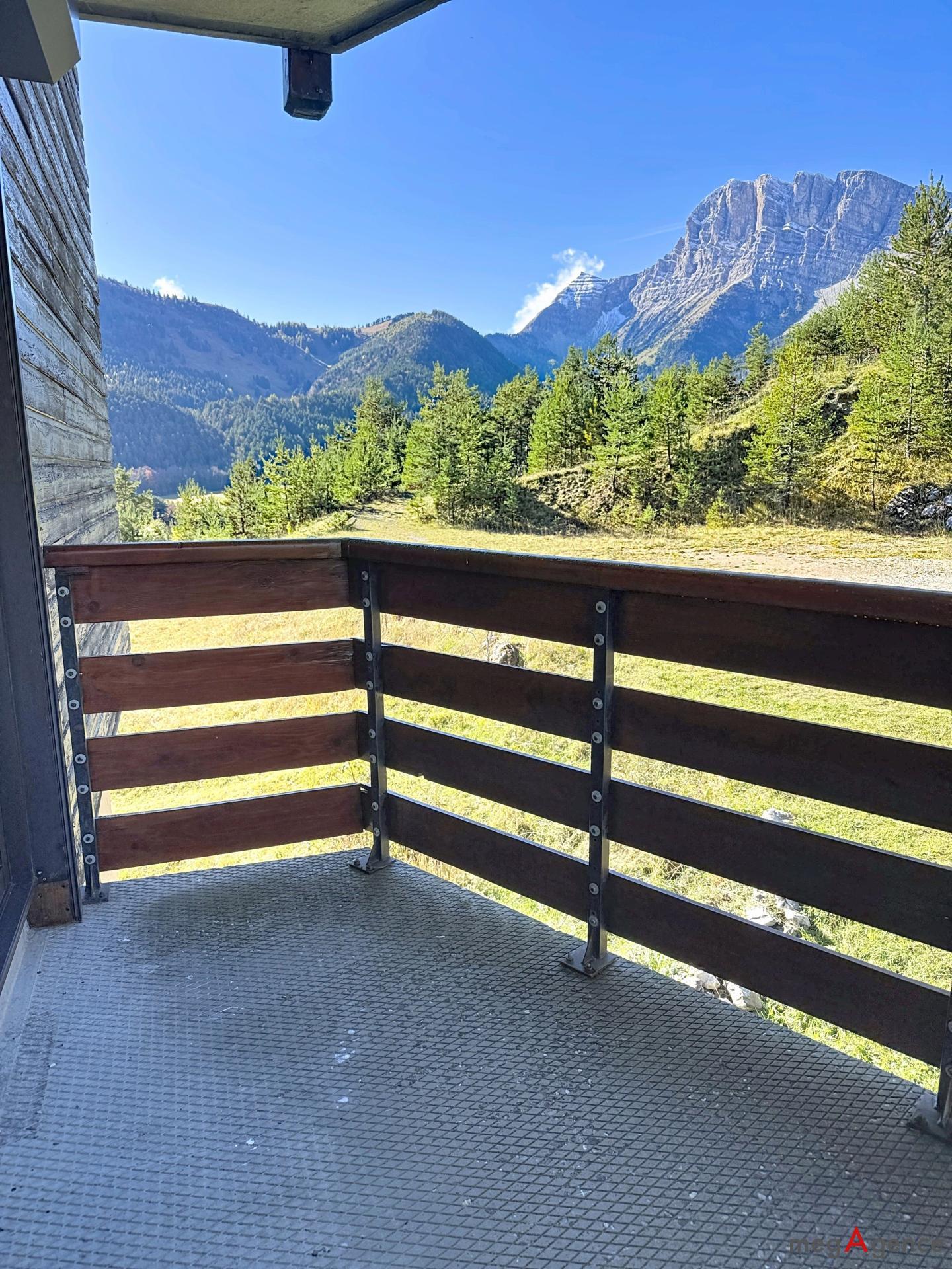 Miniature photo - 6 / 12