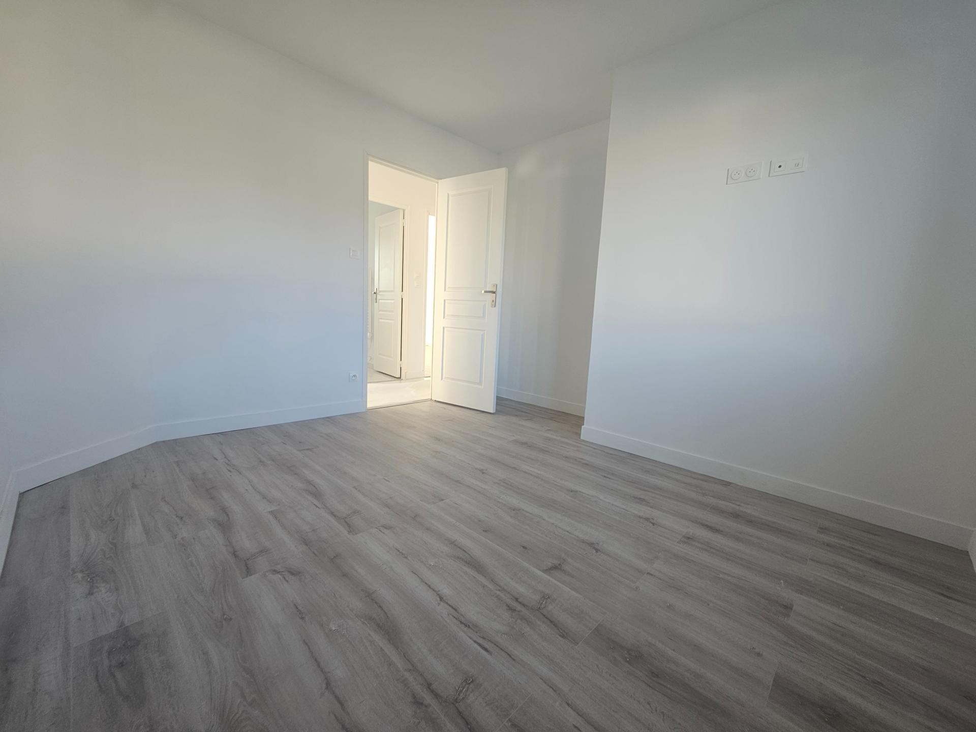 Miniature photo - 5 / 9