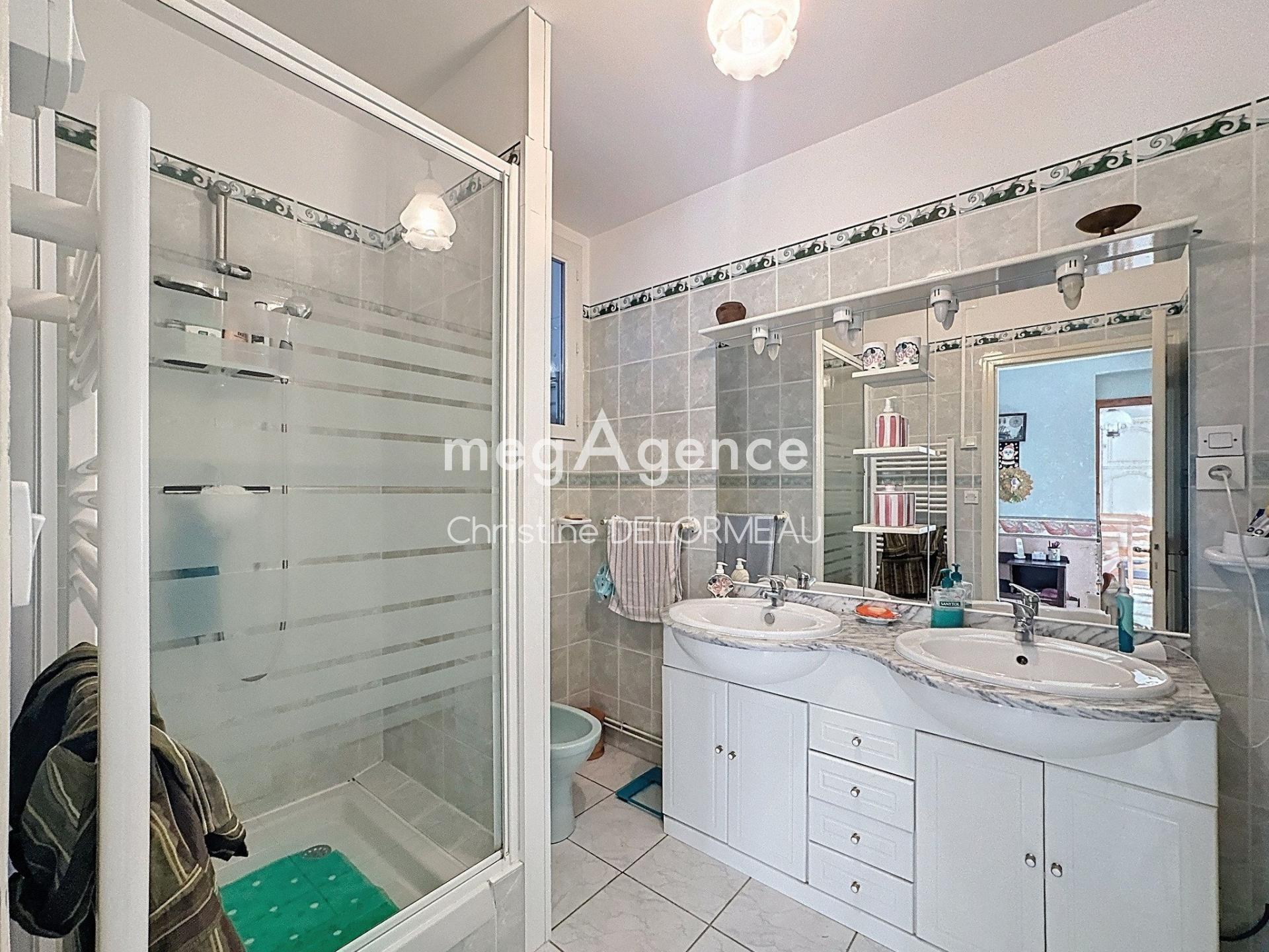 Miniature photo - 5 / 10