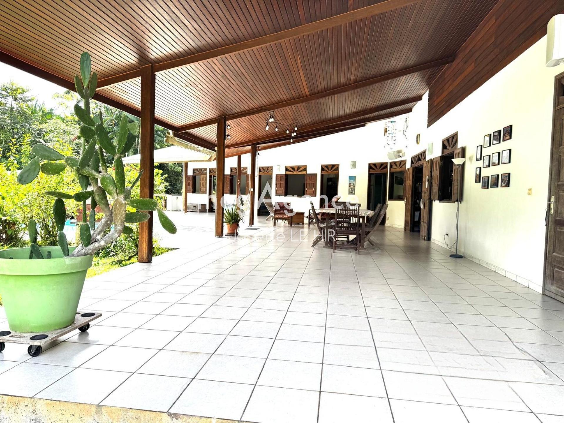 Miniature photo - 2 / 18