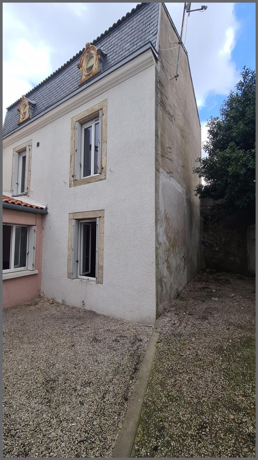 Miniature photo - 2 / 17