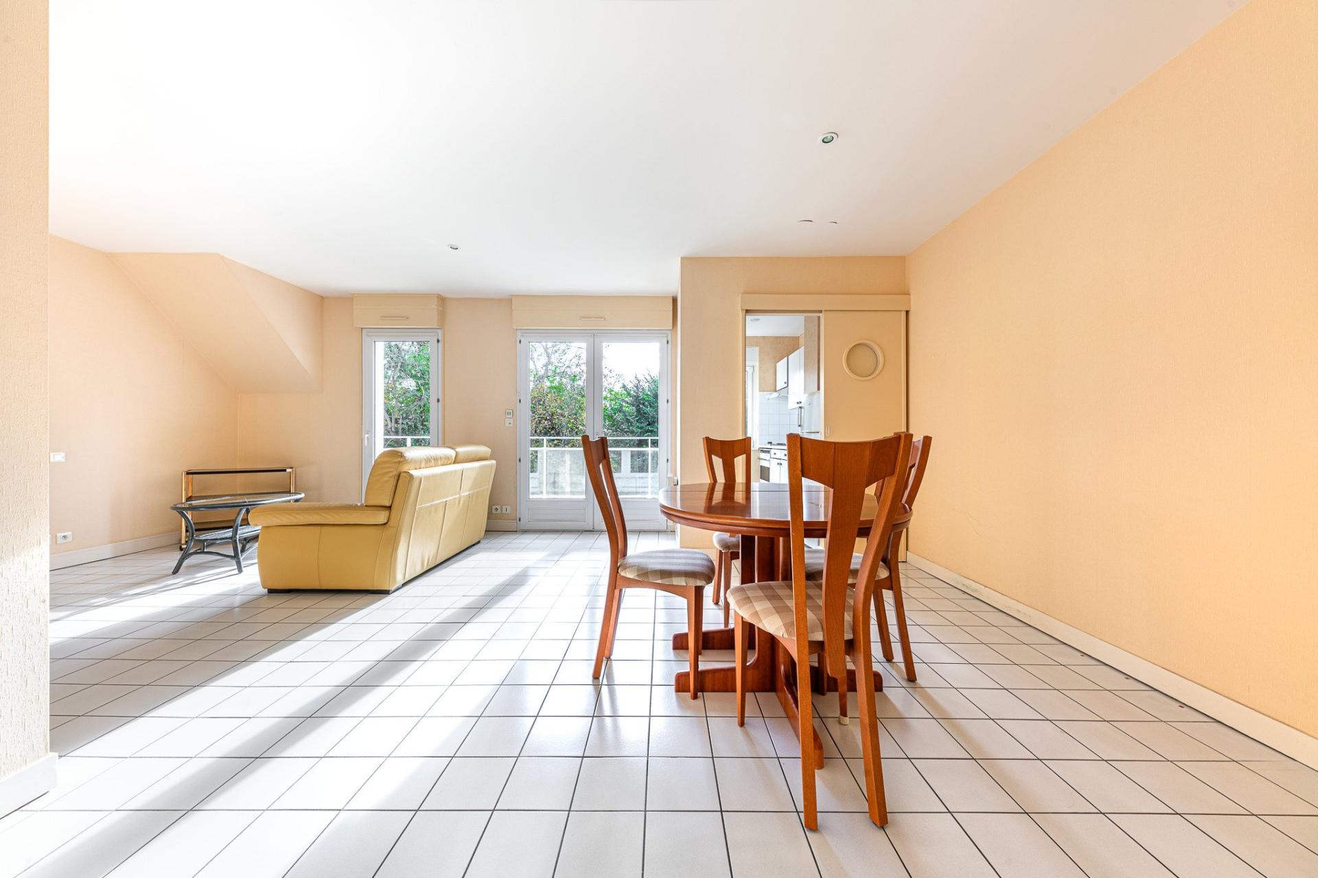 Miniature photo - 2 / 10