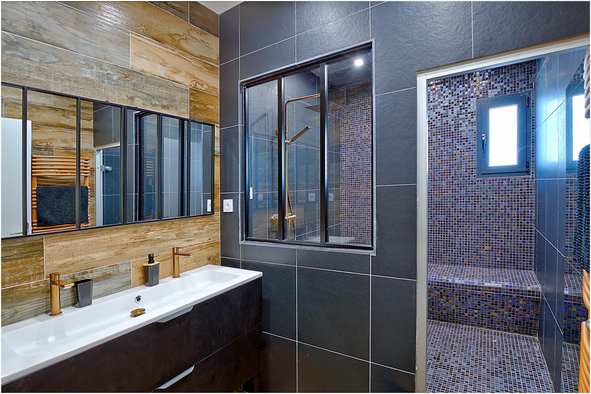 Miniature photo - 10 / 20