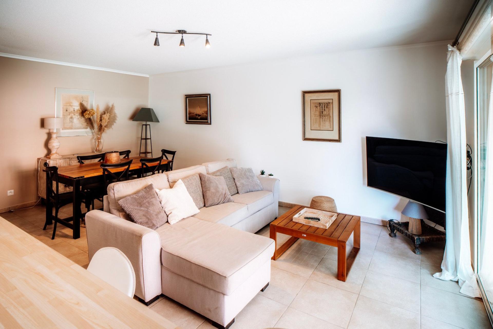 Miniature photo - 2 / 12