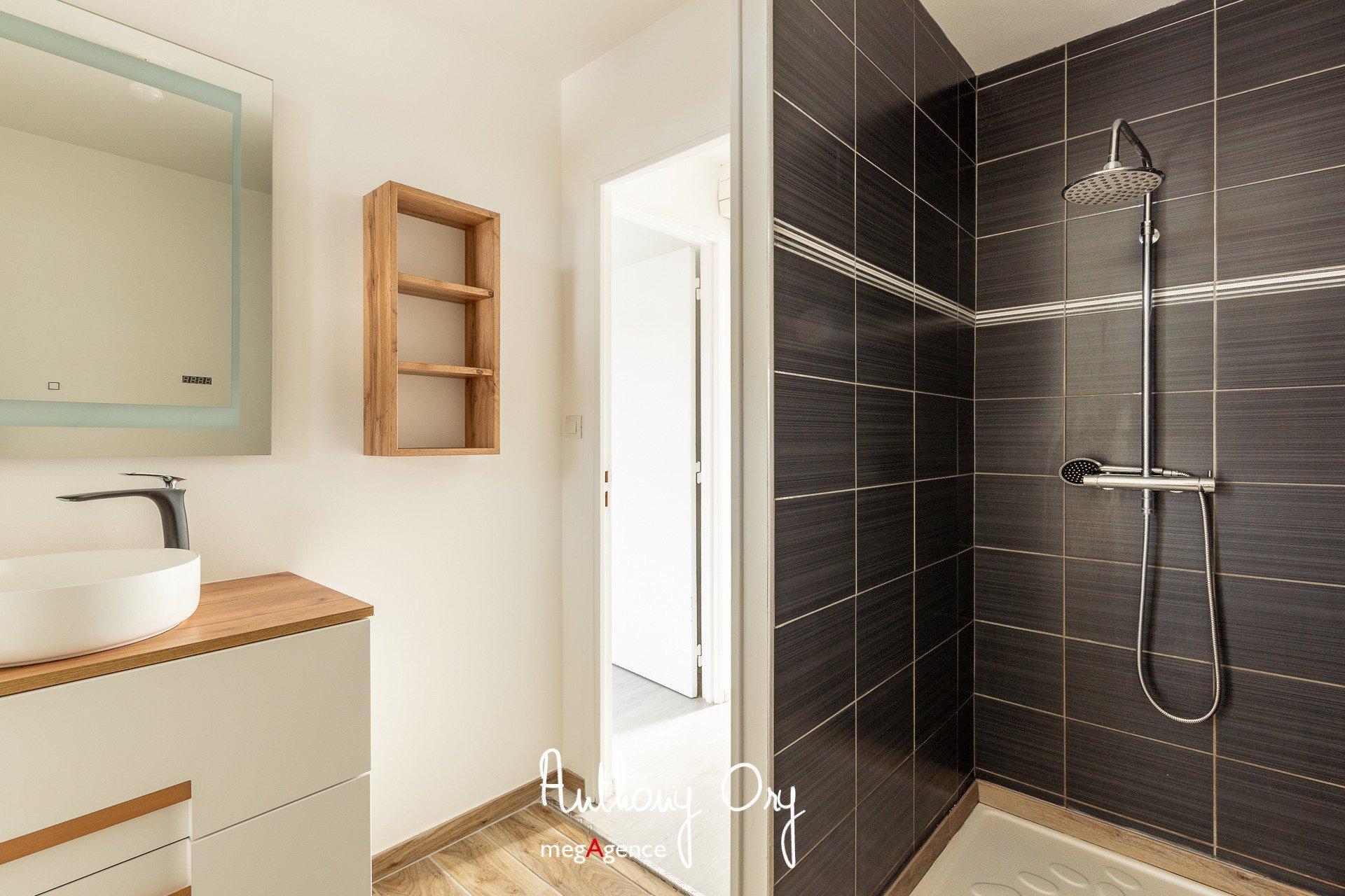 Miniature photo - 12 / 13