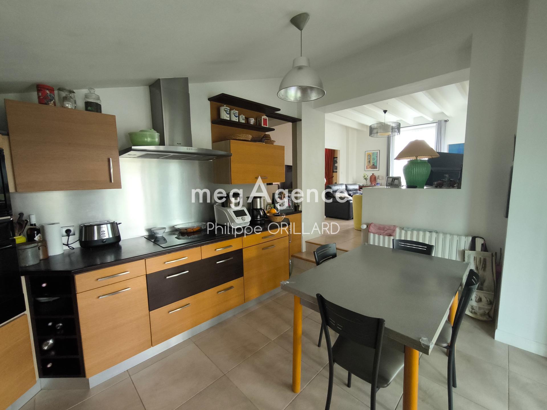 Miniature photo - 2 / 13