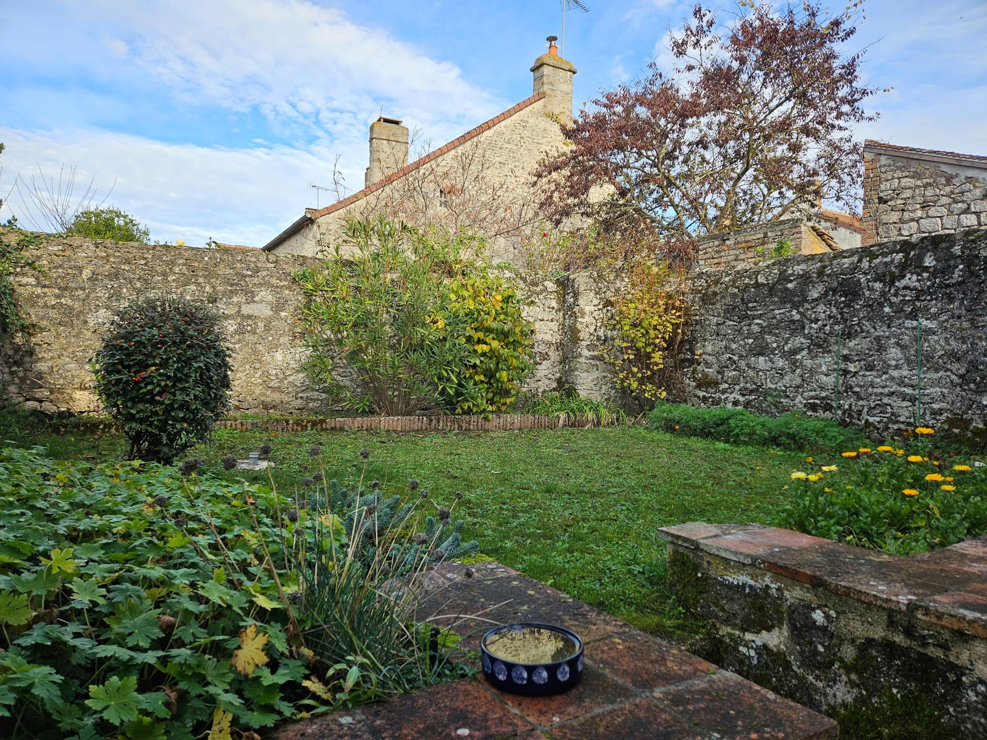 Miniature photo - 2 / 9