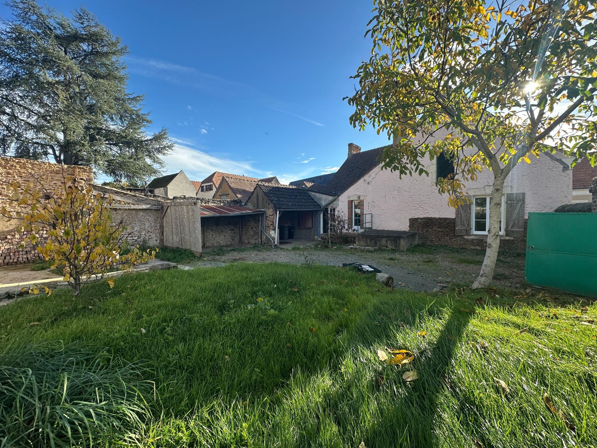 Miniature photo - 2 / 17