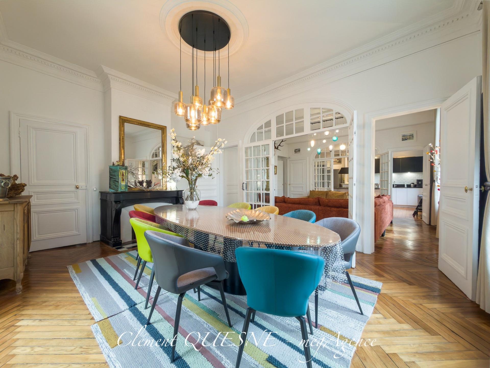 Miniature photo - 2 / 17