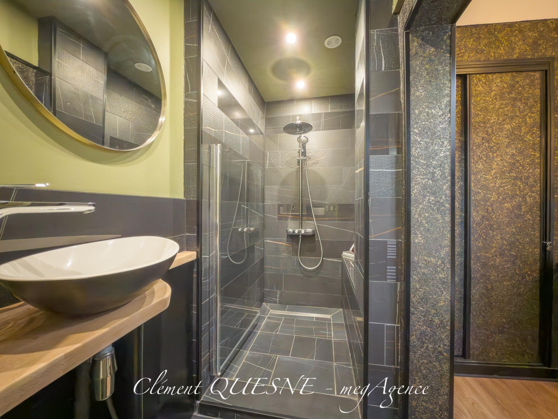 Miniature photo - 8 / 17