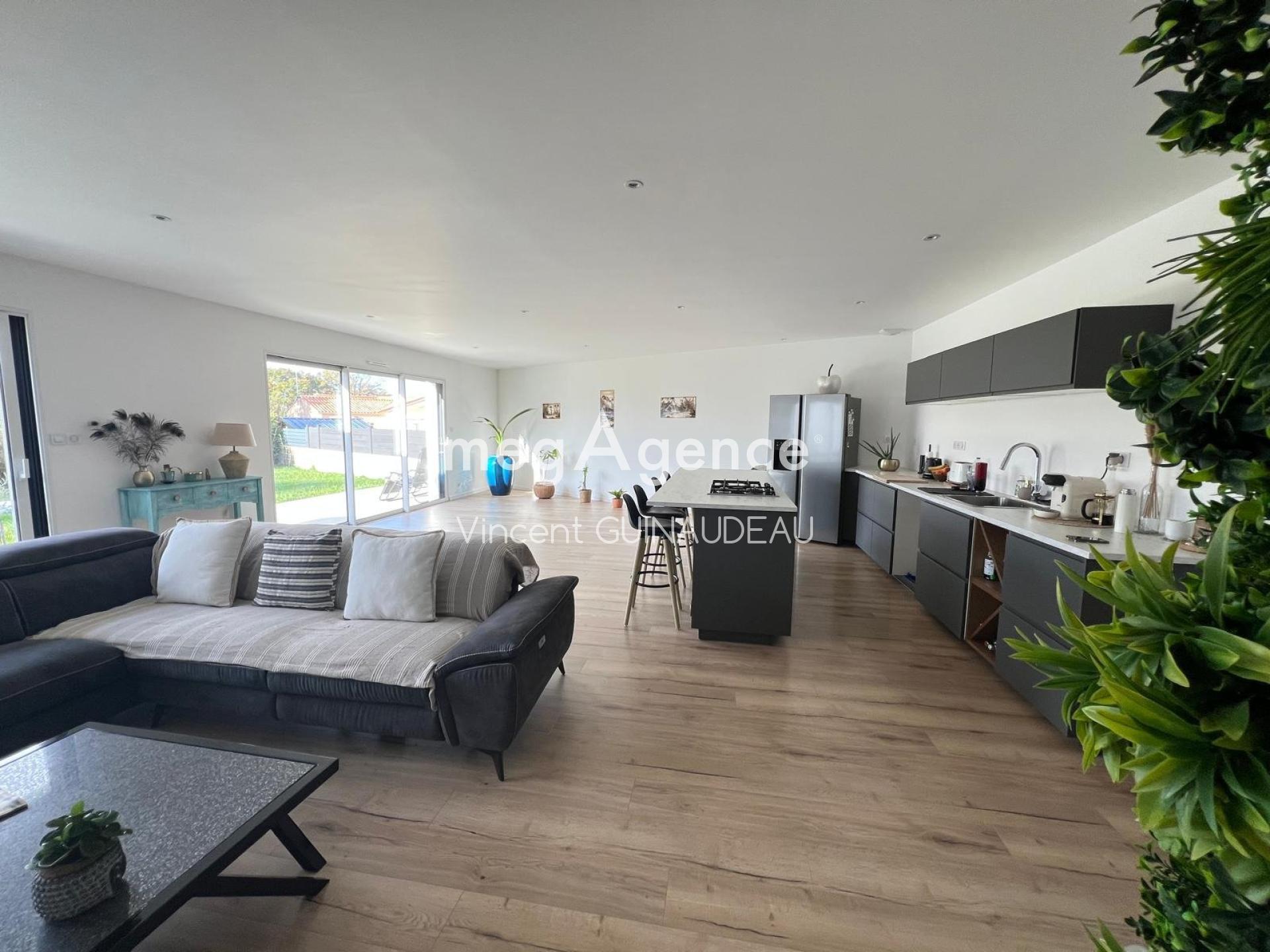 Miniature photo - 2 / 11