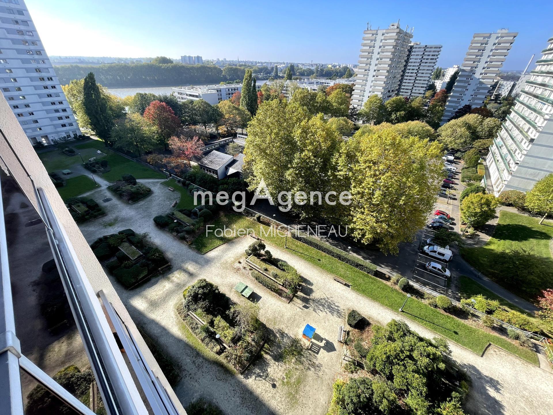 Miniature photo - 12 / 14