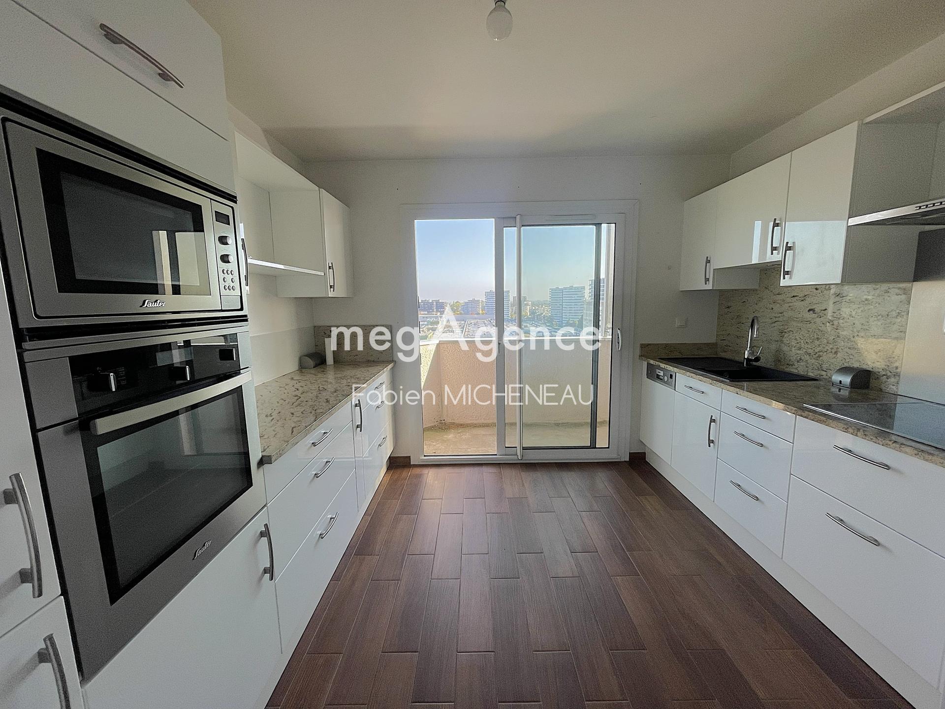 Miniature photo - 2 / 12