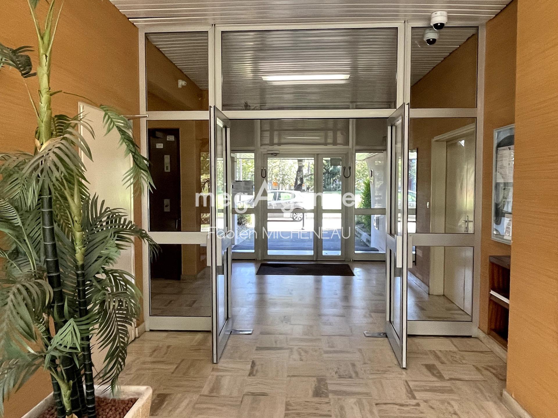 Miniature photo - 10 / 12