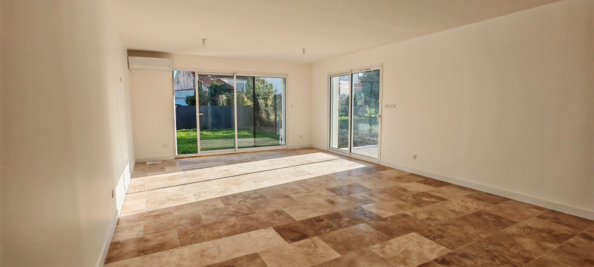 Miniature photo - 2 / 13