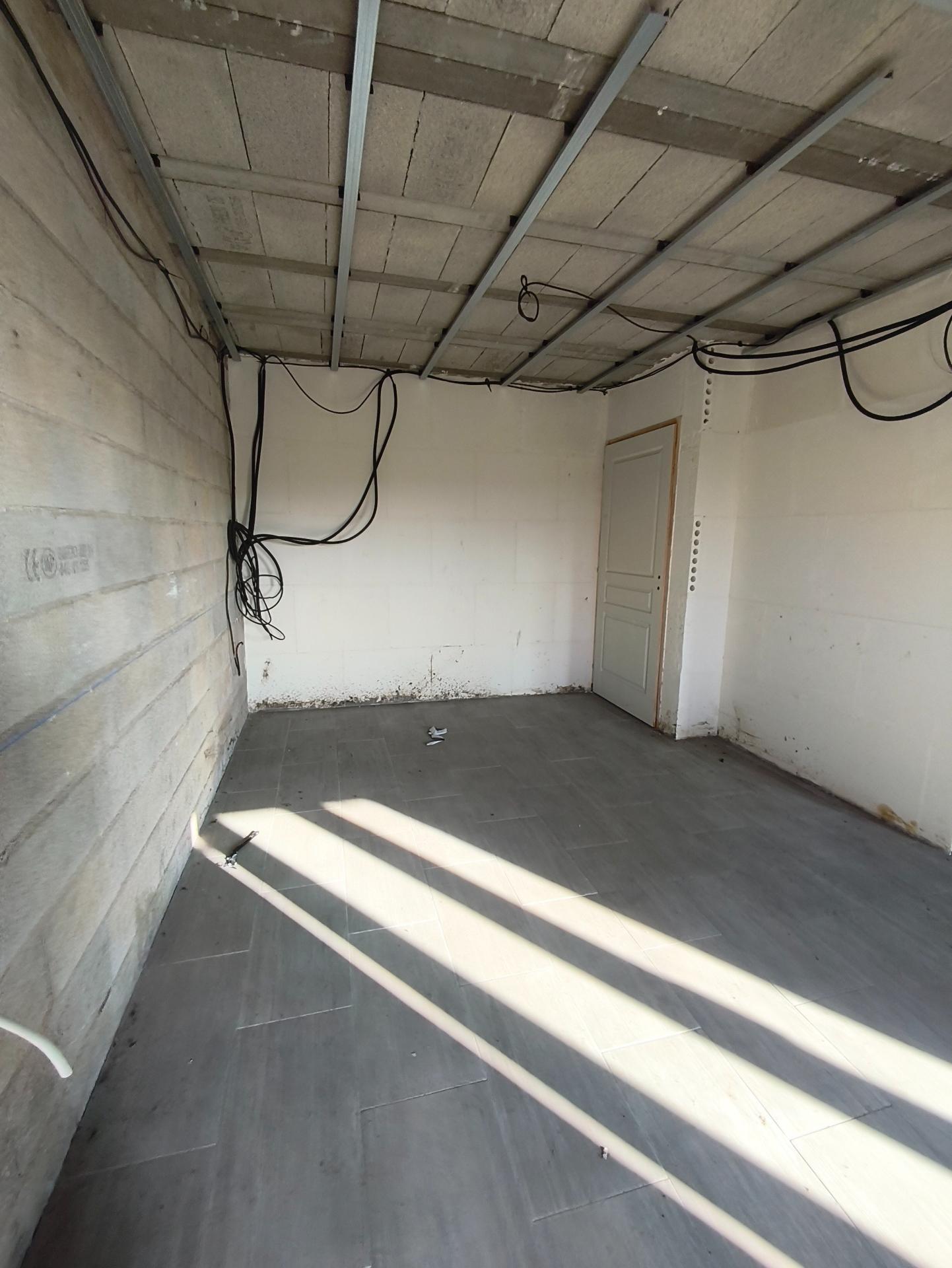 Miniature photo - 2 / 6