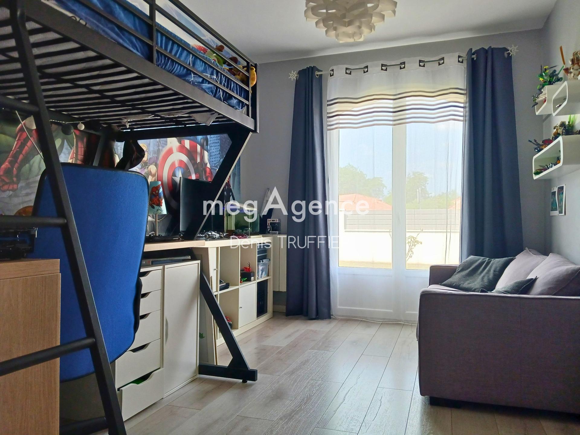 Miniature photo - 12 / 19