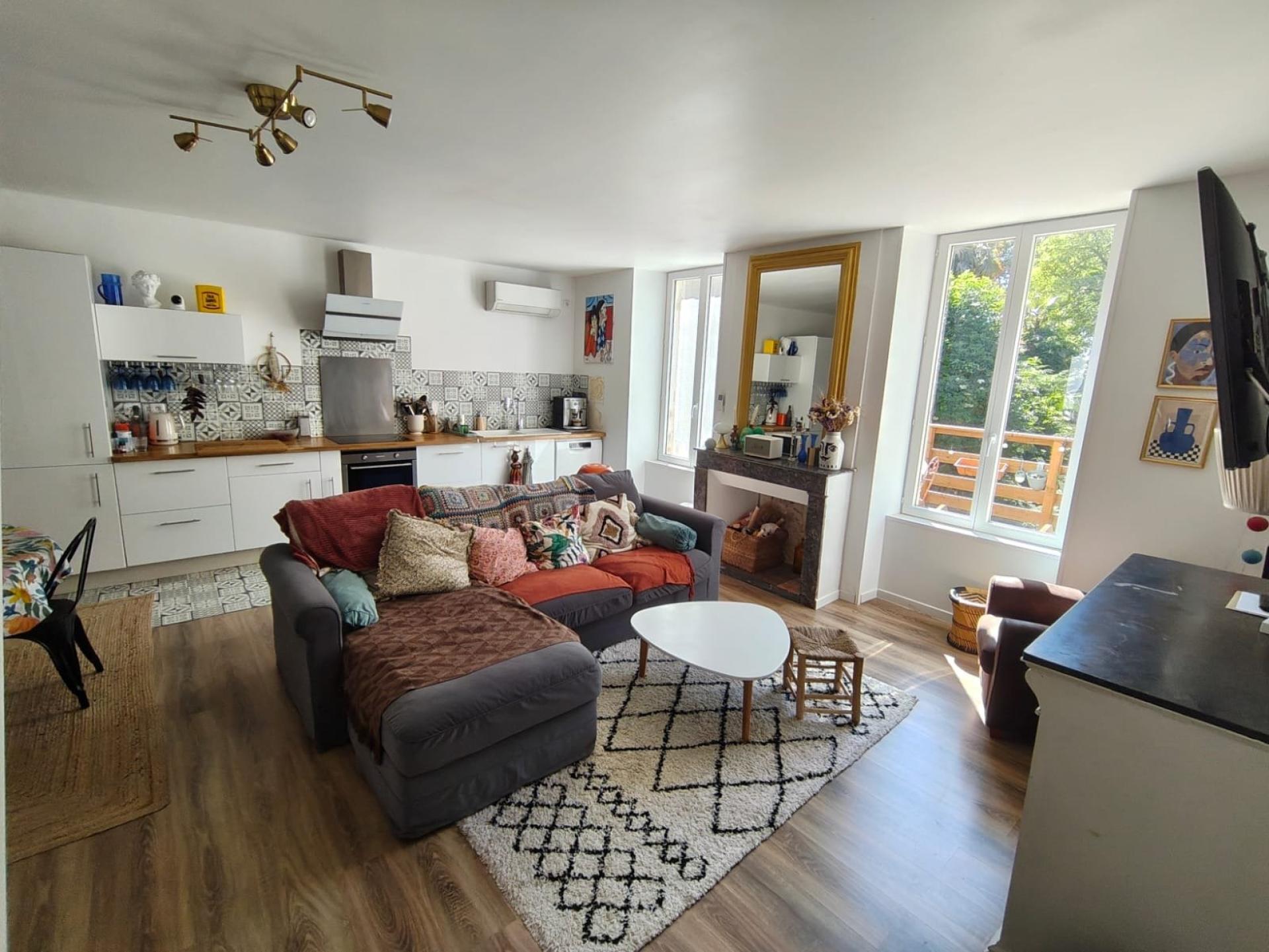 Miniature photo - 2 / 12