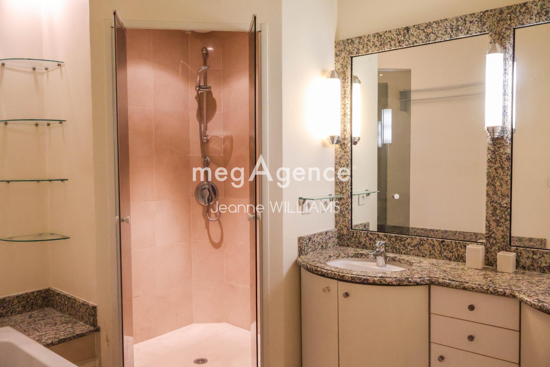 Miniature photo - 11 / 11