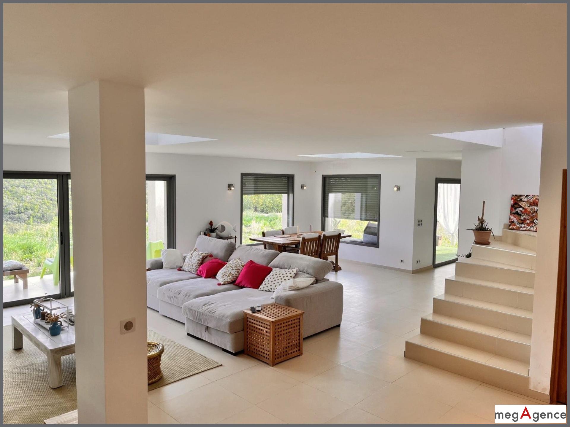 Miniature photo - 2 / 8