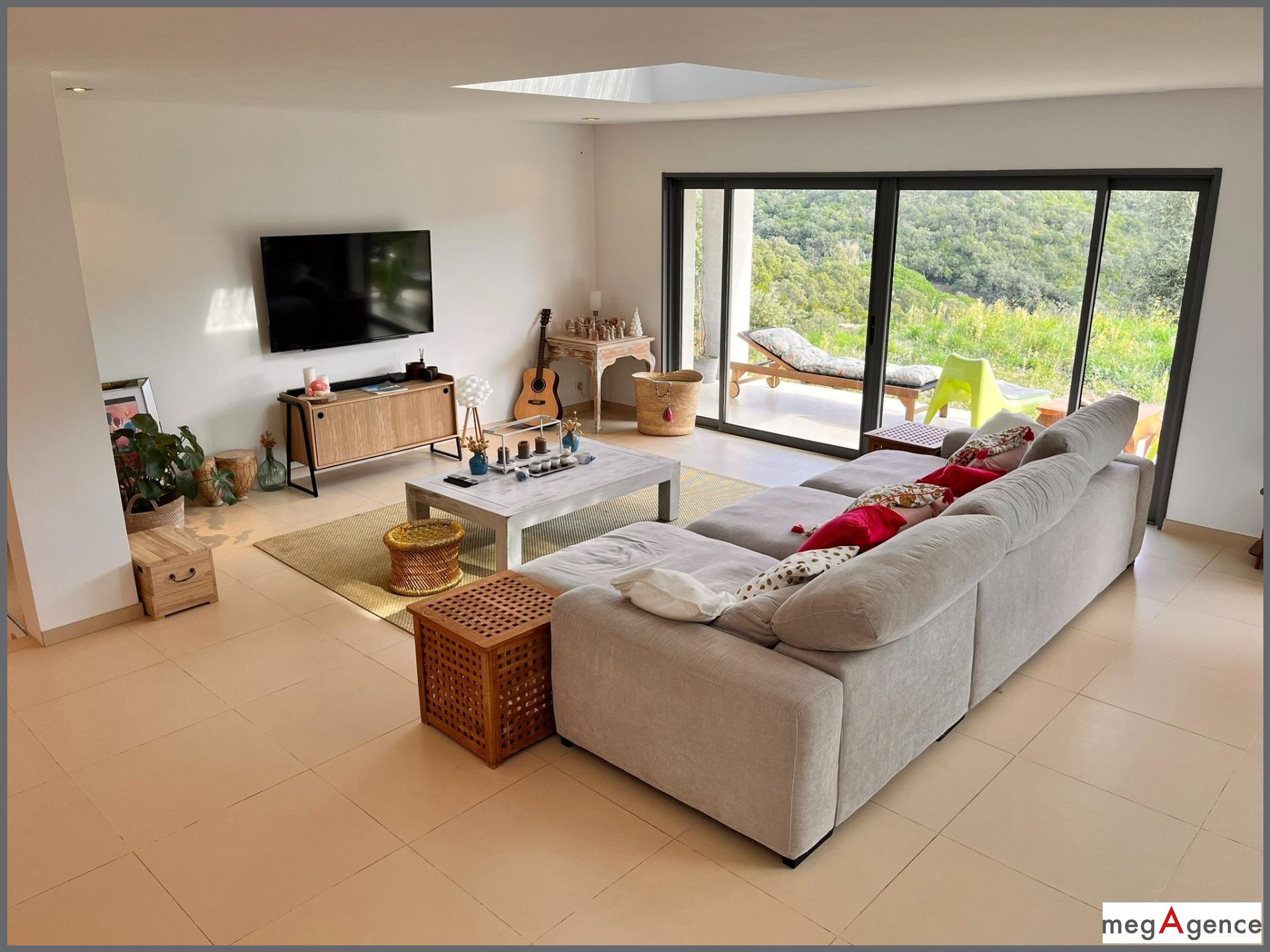 Miniature photo - 2 / 8