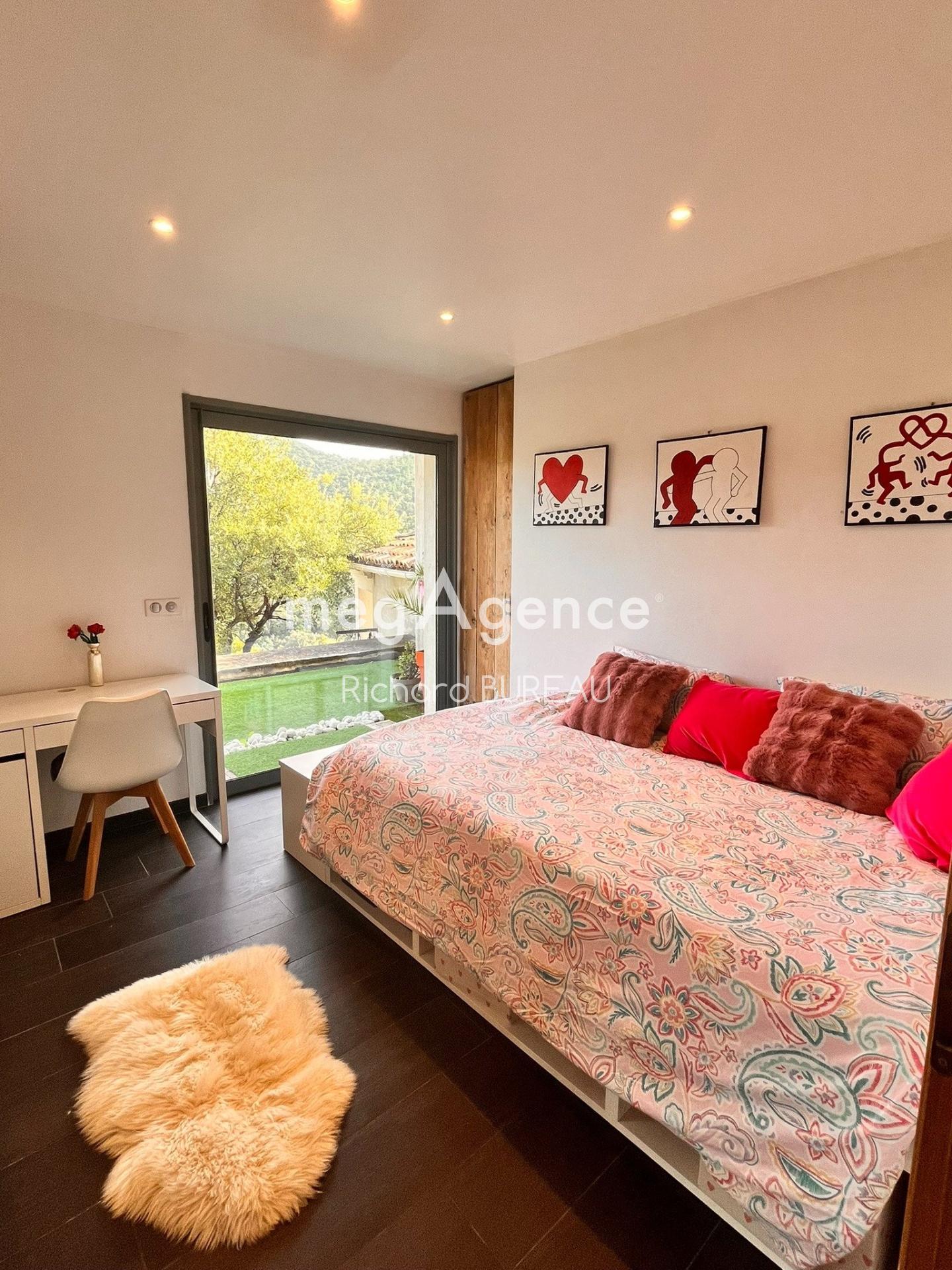 Miniature photo - 6 / 8