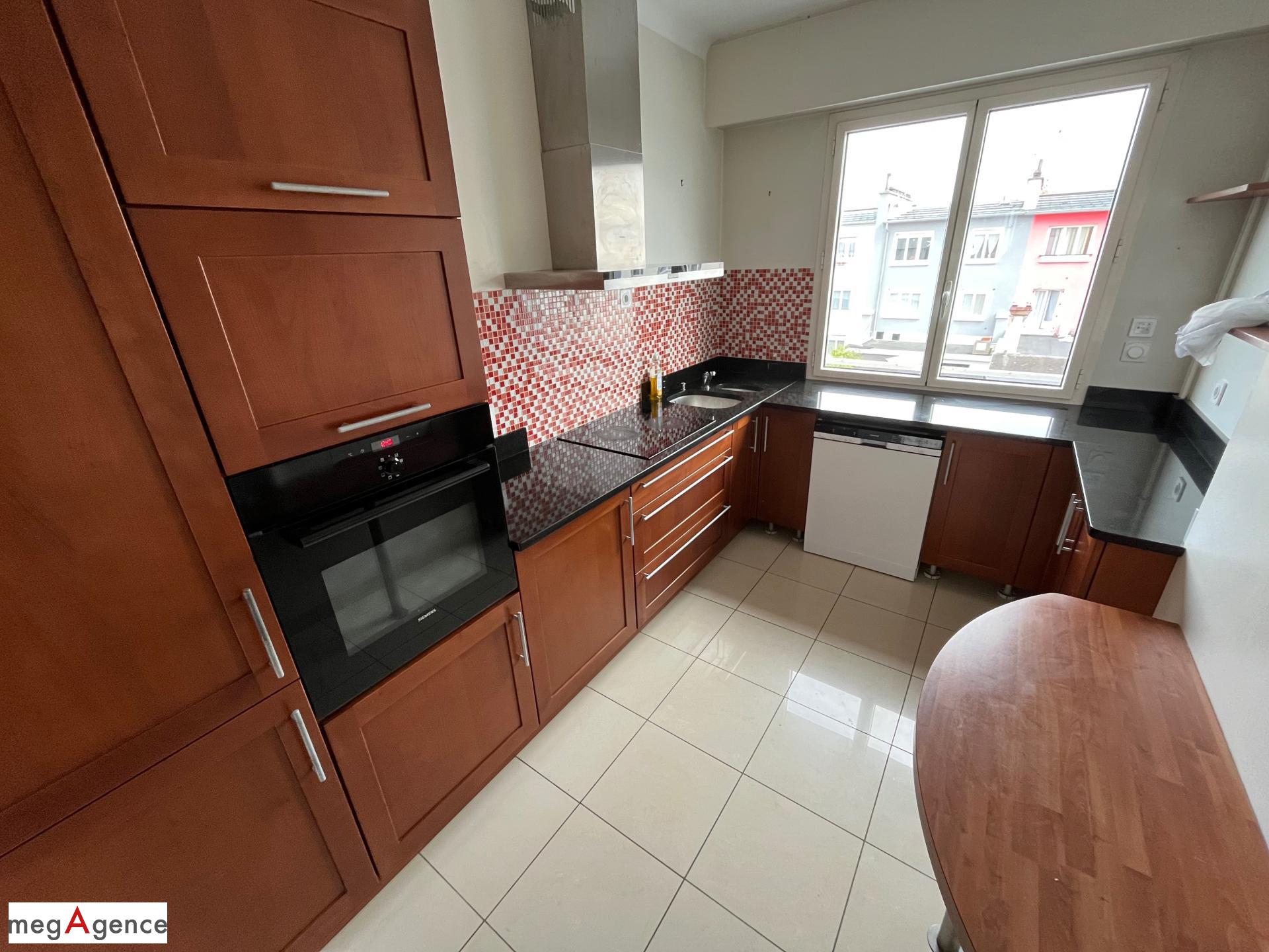 Miniature photo - 8 / 16