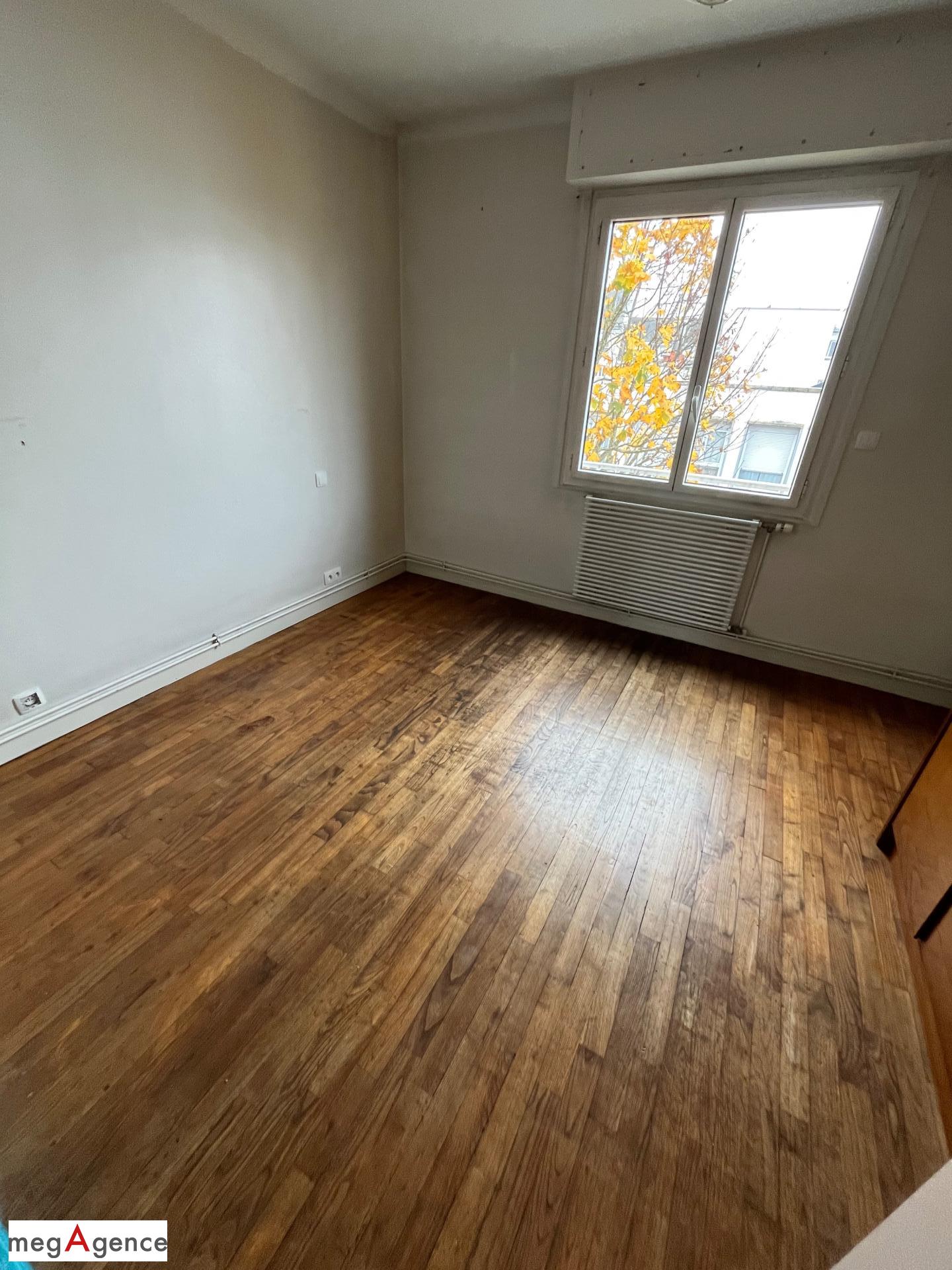 Miniature photo - 12 / 16