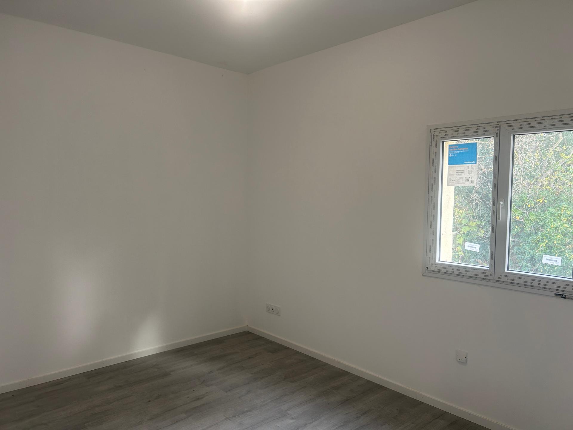 Miniature photo - 3 / 3