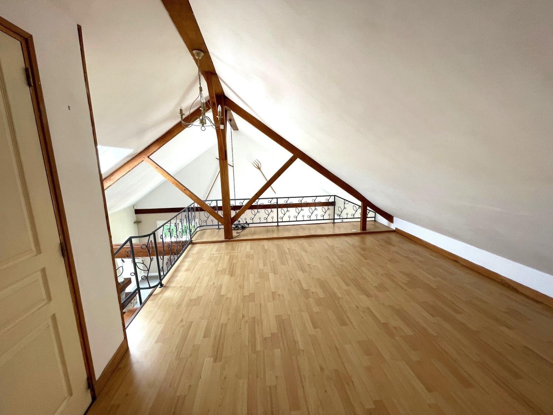 Miniature photo - 8 / 16