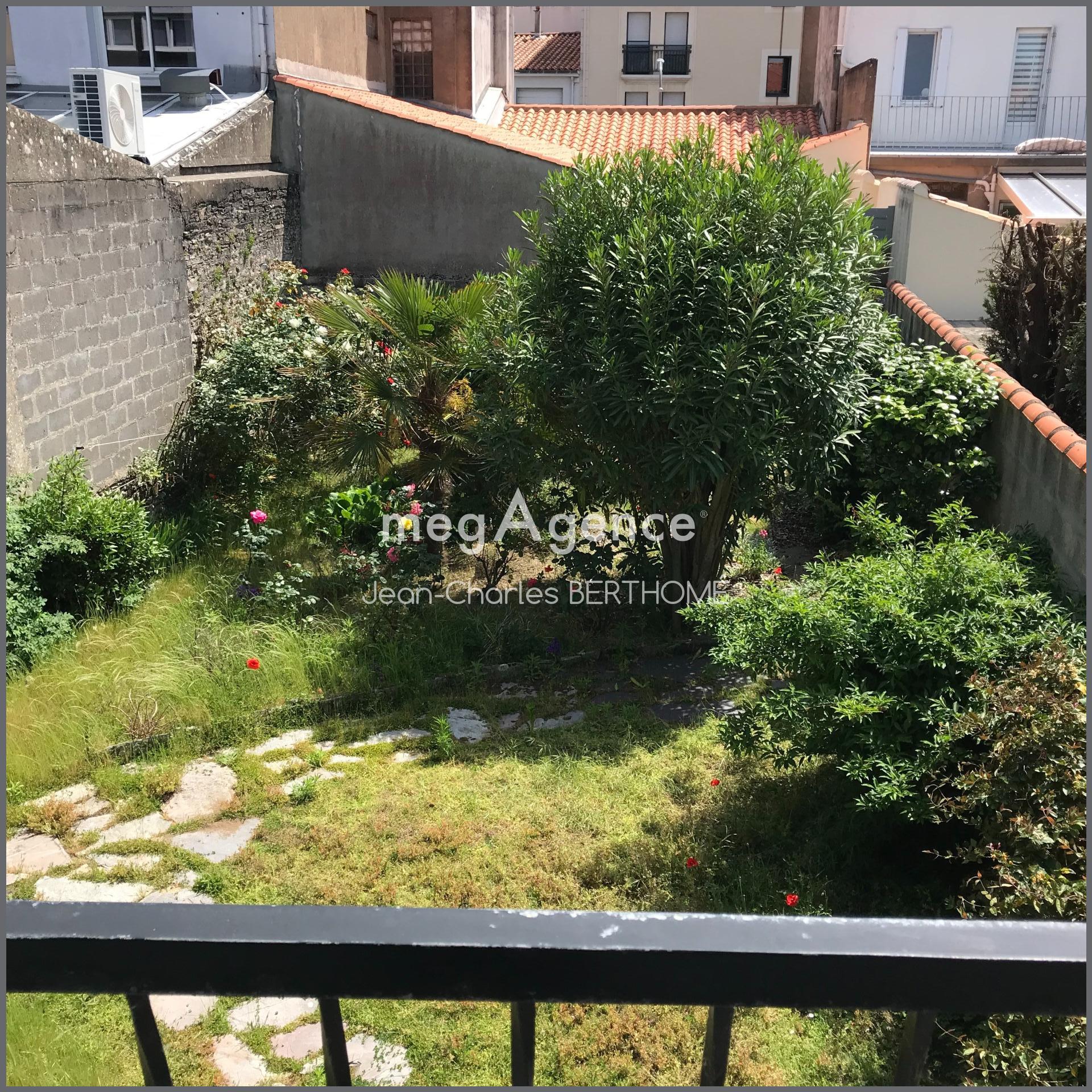 Miniature photo - 2 / 2