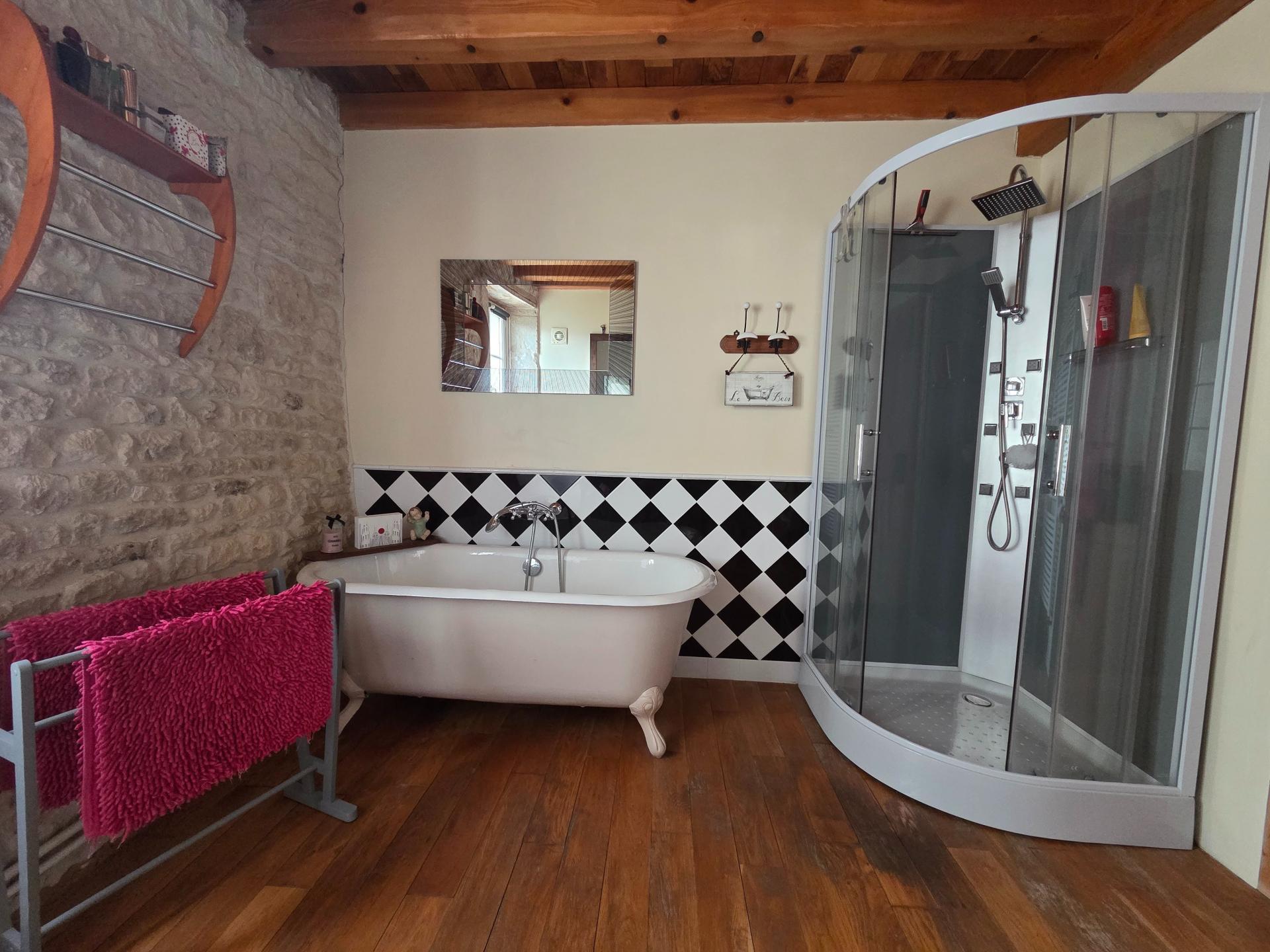 Miniature photo - 15 / 20