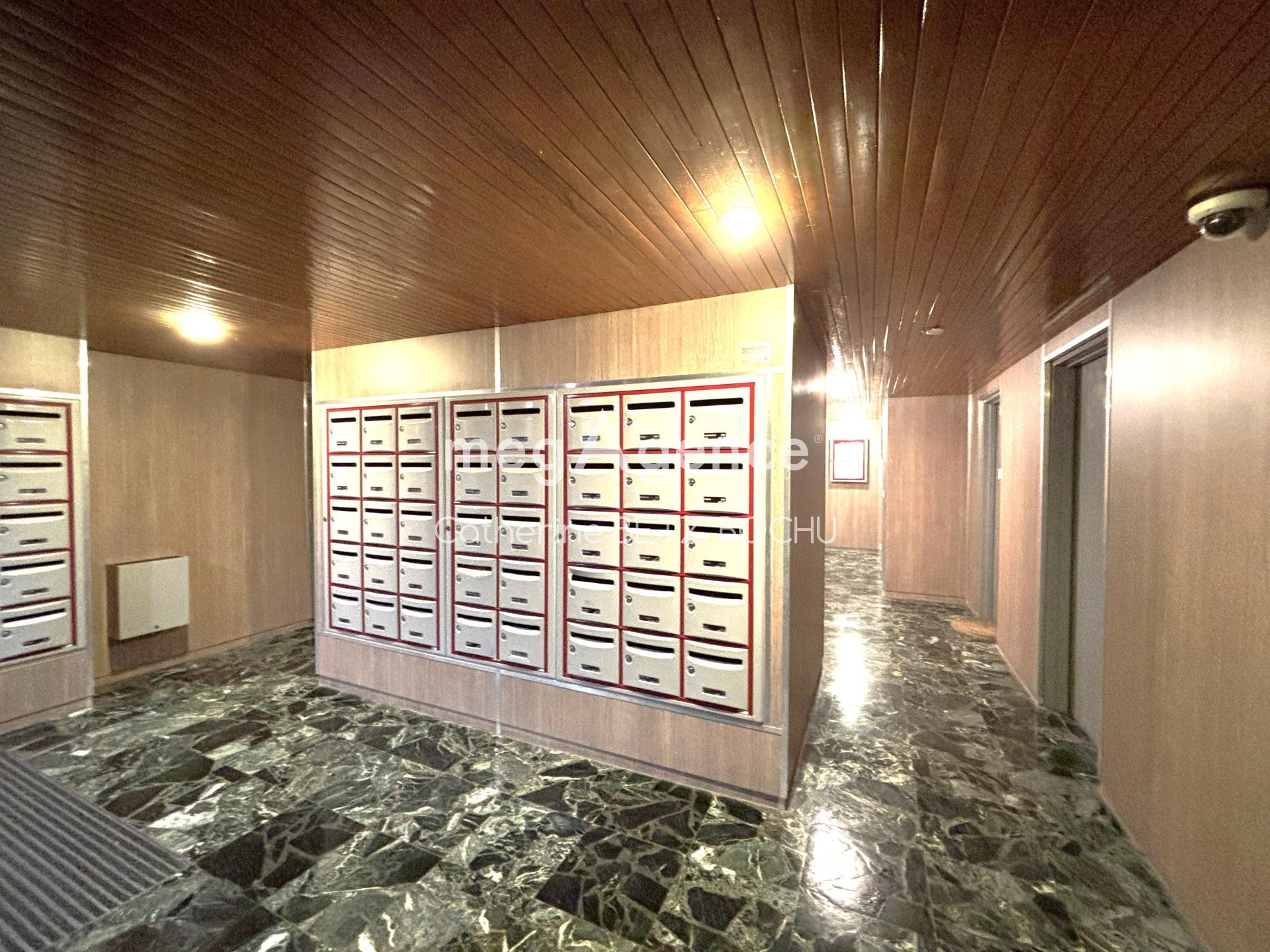 Miniature photo - 13 / 13