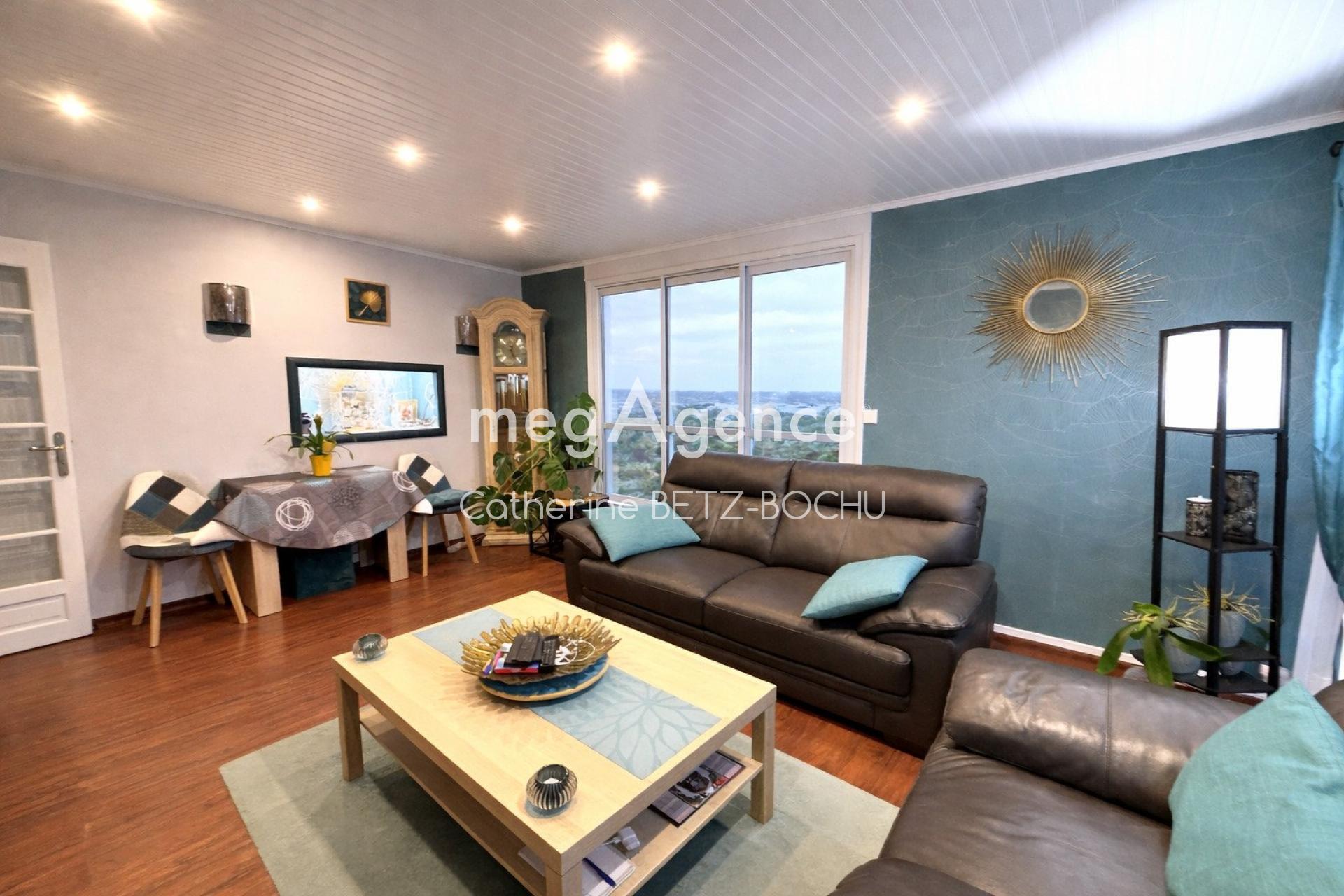 Miniature photo - 2 / 13